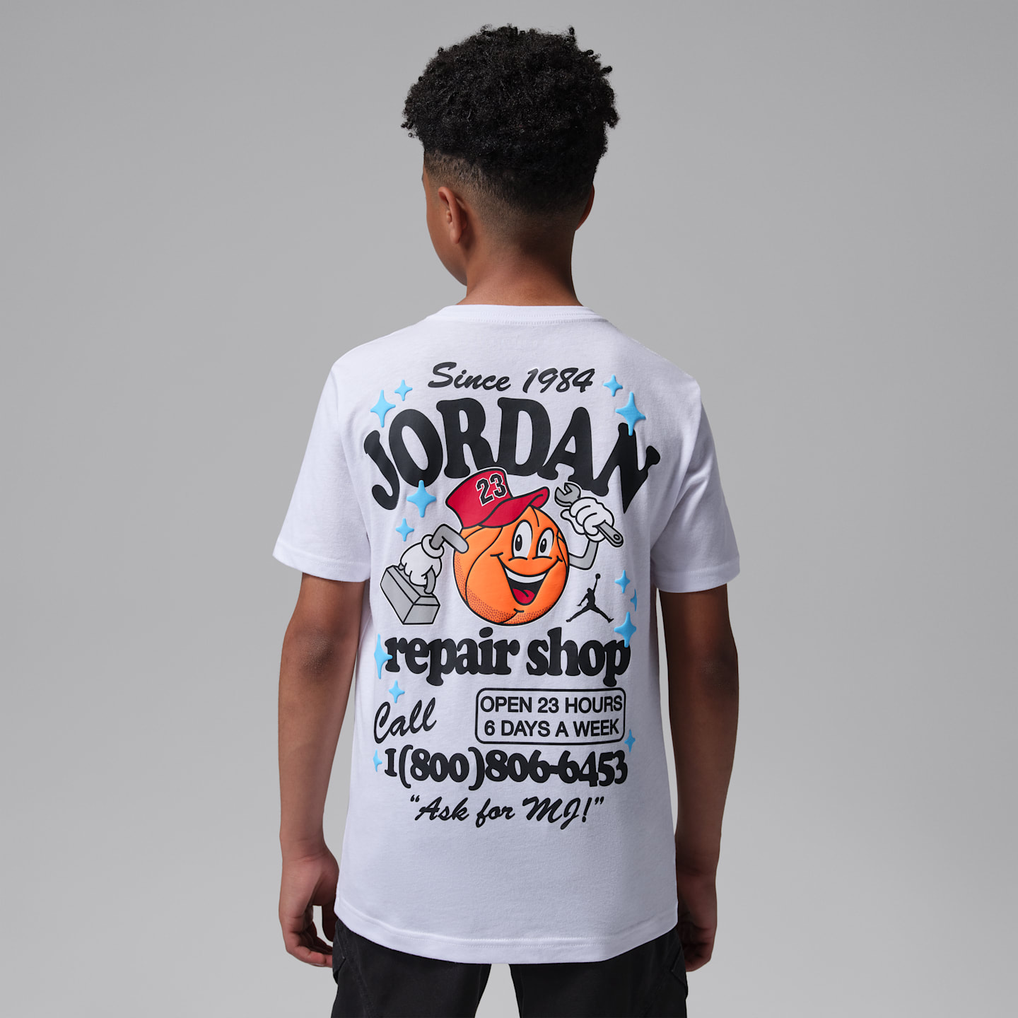 Детские футболки Jordan Big Kids' MJ's Repair Shop T-Shirt — фото 2