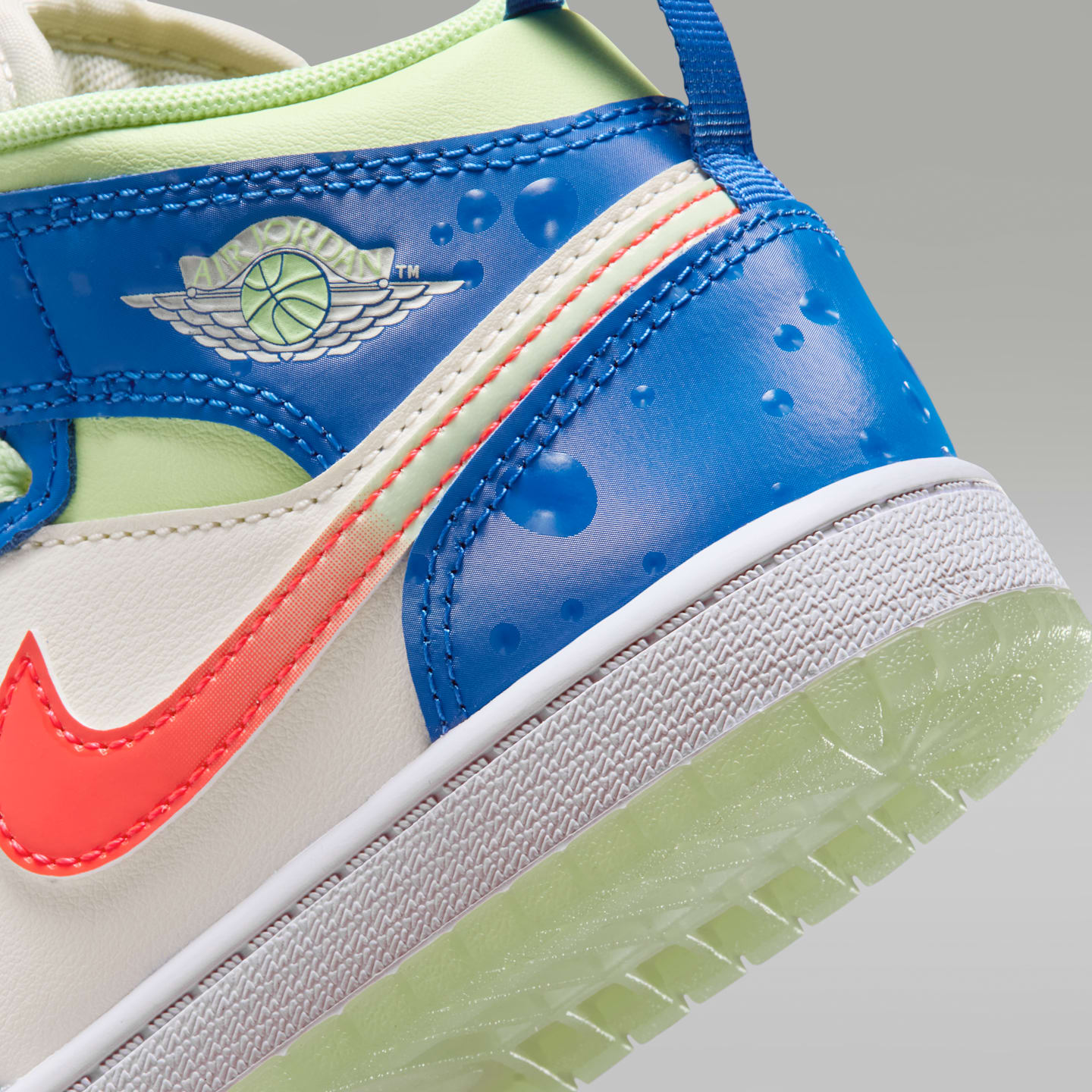 Детские кроссовки Jordan 1 Mid SE Baby/Toddler Shoes — фото 8