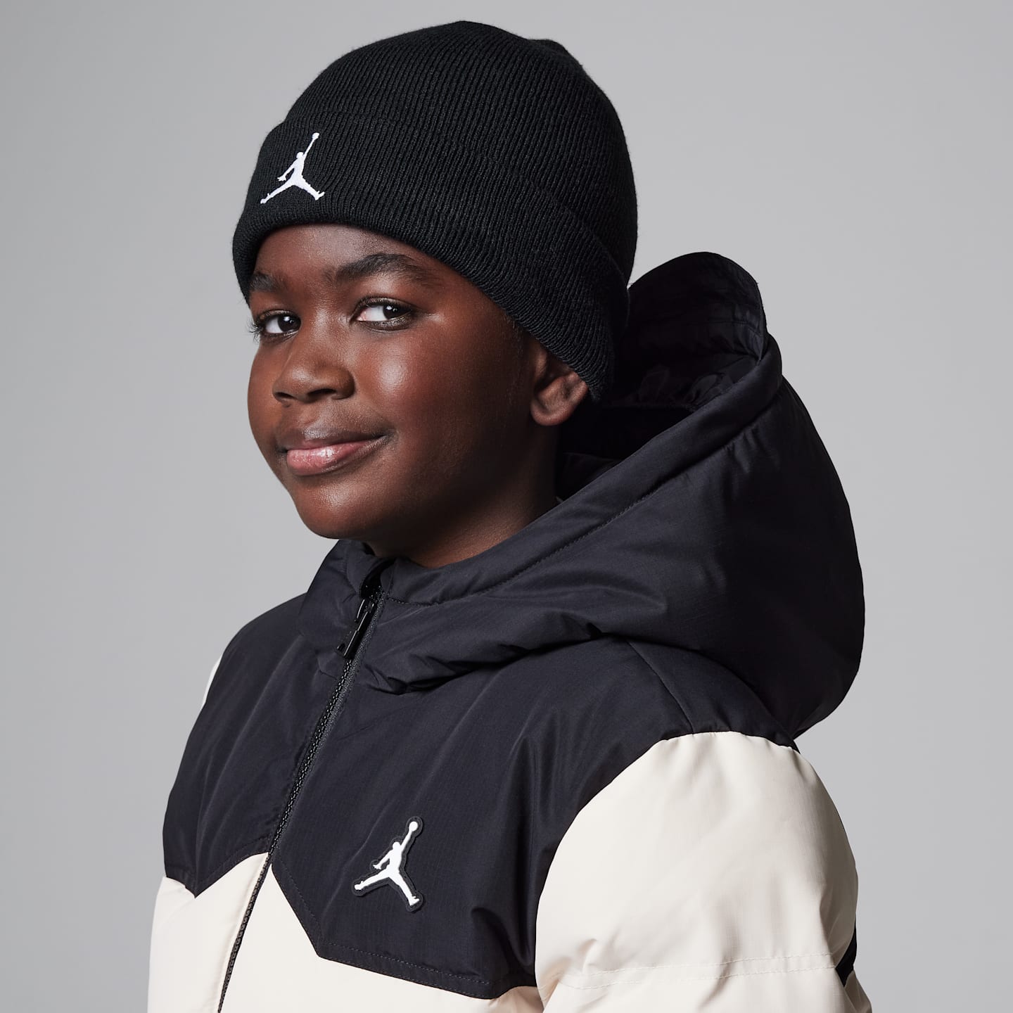 Детские шапки Jordan Essentials Big Kids' 2-Piece Beanie Set — фото 3