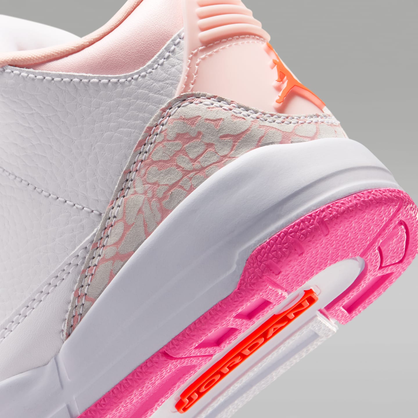 Детские кроссовки Jordan 3 Retro Little Kids' Shoes — фото 8