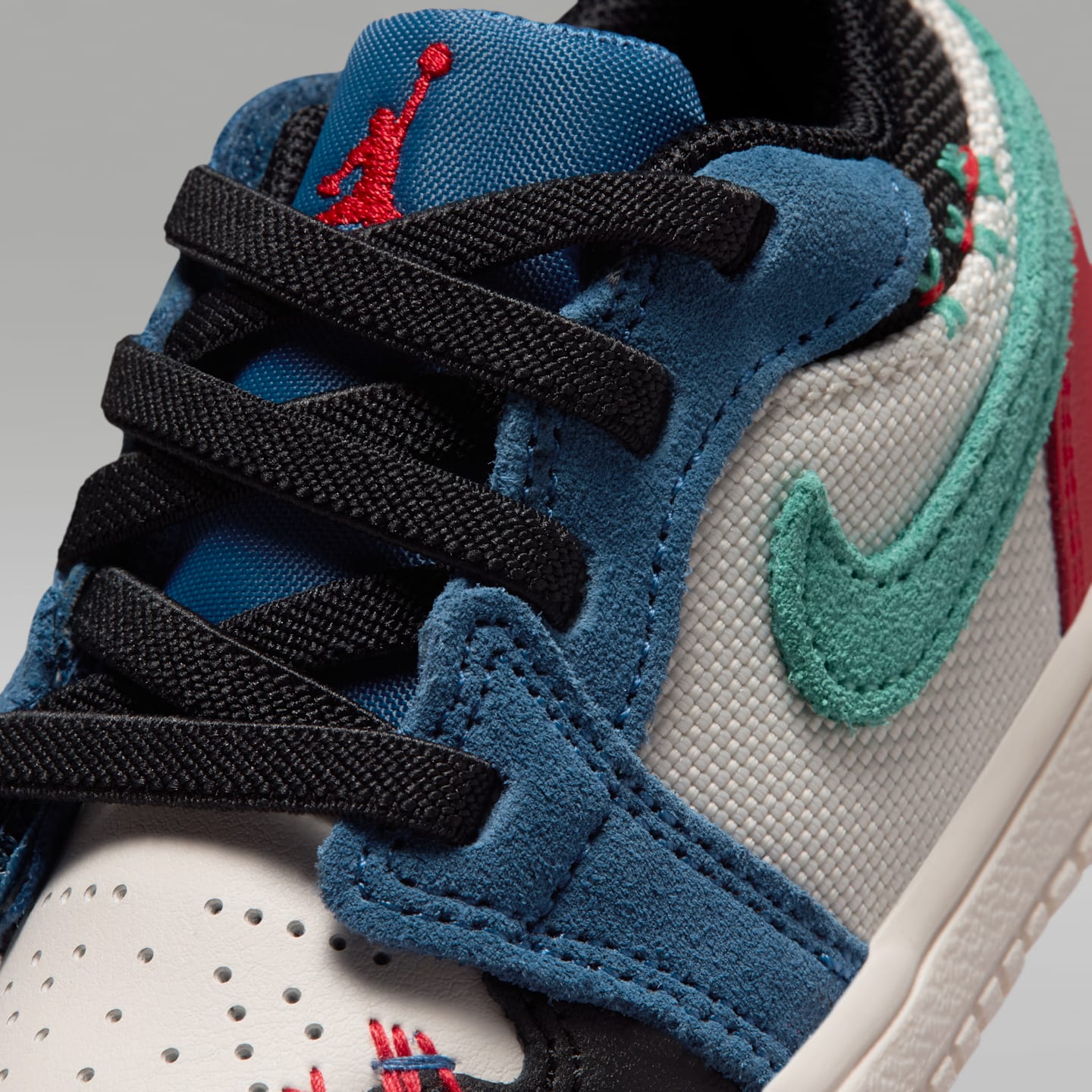 Детские кроссовки Jordan 1 Low Alt SE Baby/Toddler Shoes — фото 7