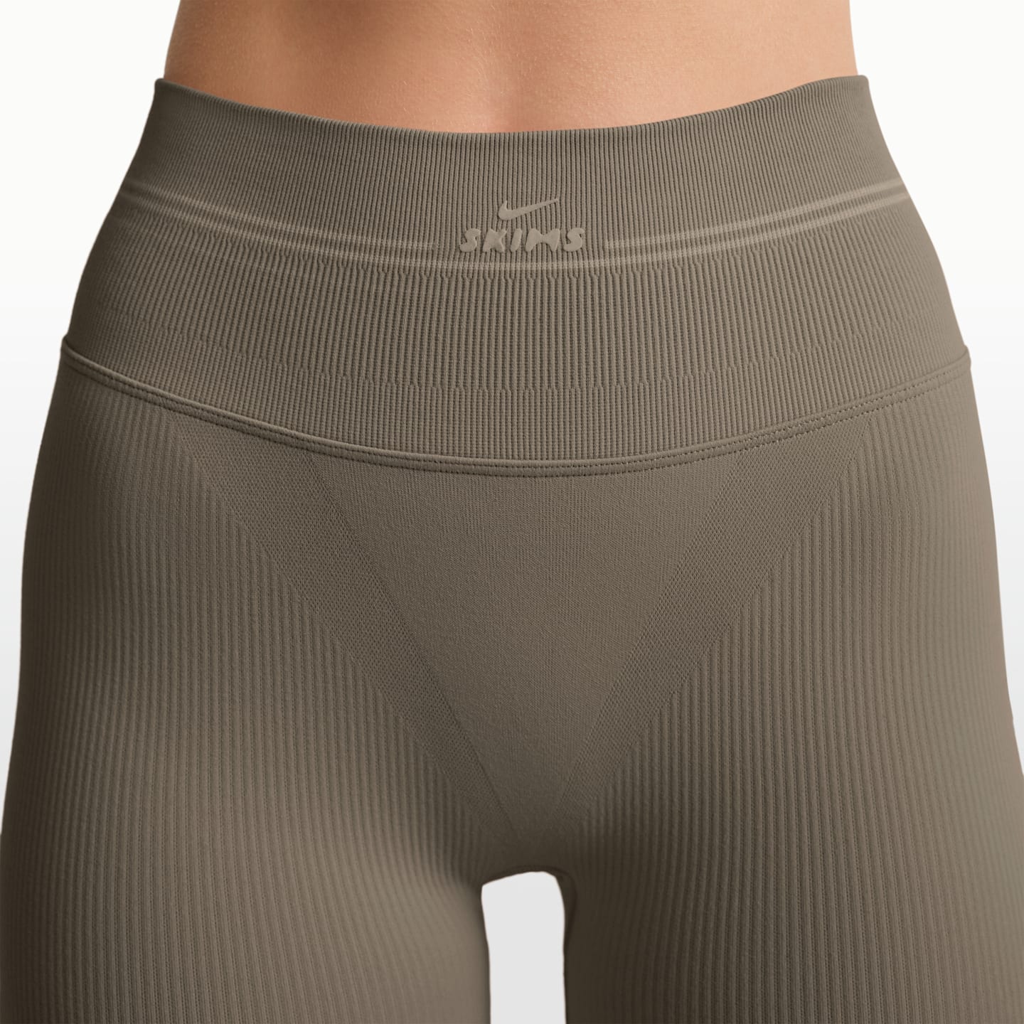 Женские шорты Nike NikeSKIMS Ribbed Seamless Women's 5" Shorts — фото 6