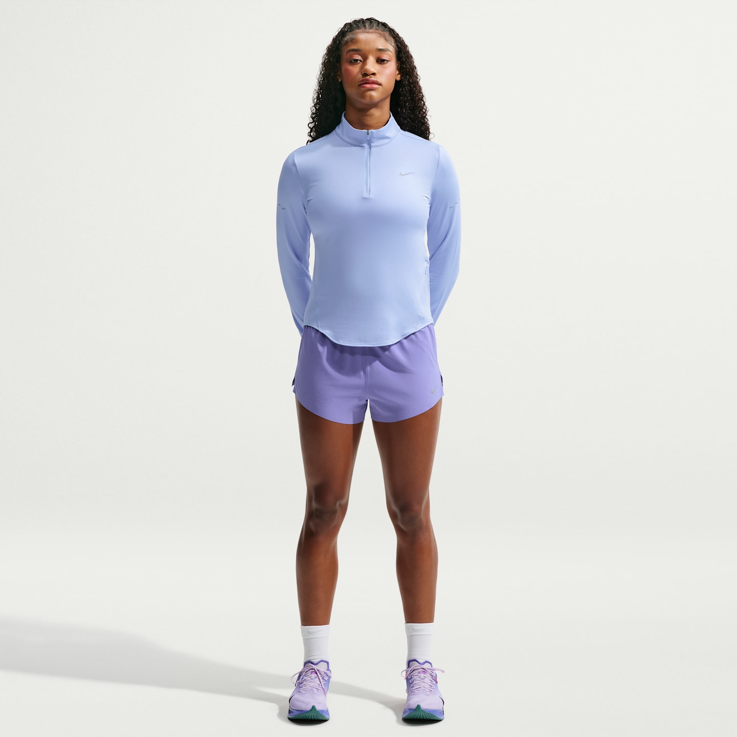 Женские свитеры Nike Swift Women's Dri-FIT UV 1/4-Zip Running Top — фото 4
