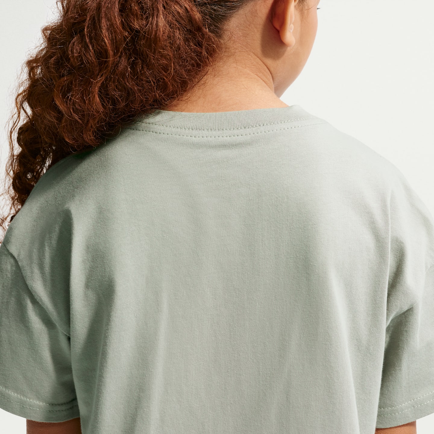 Детские футболки Nike Sportswear Essentials Big Kids' (Girls') Boxy T-Shirt — фото 2