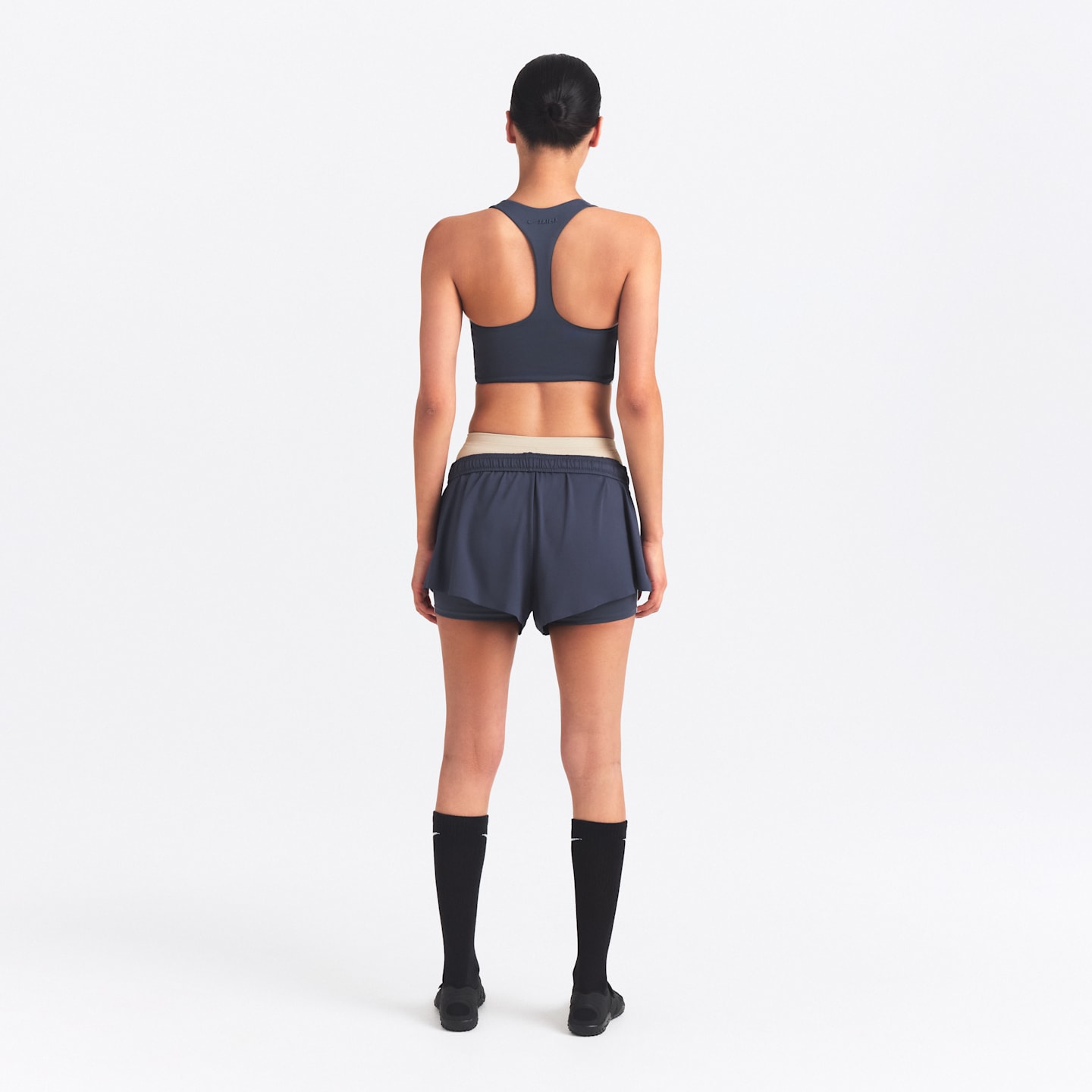 Женские шорты Nike NikeSKIMS Airy Women's Mini Shorts — фото 4