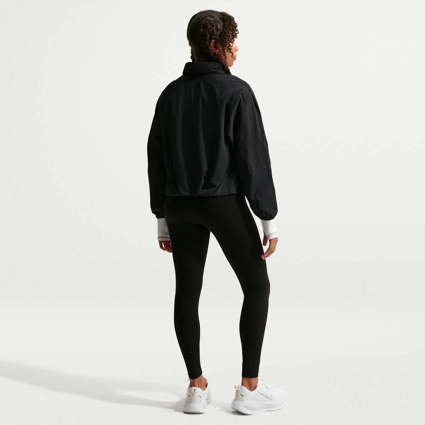 Детские куртки Nike MAVN Girls' Water-Repellent UV Woven Jacket — фото 5