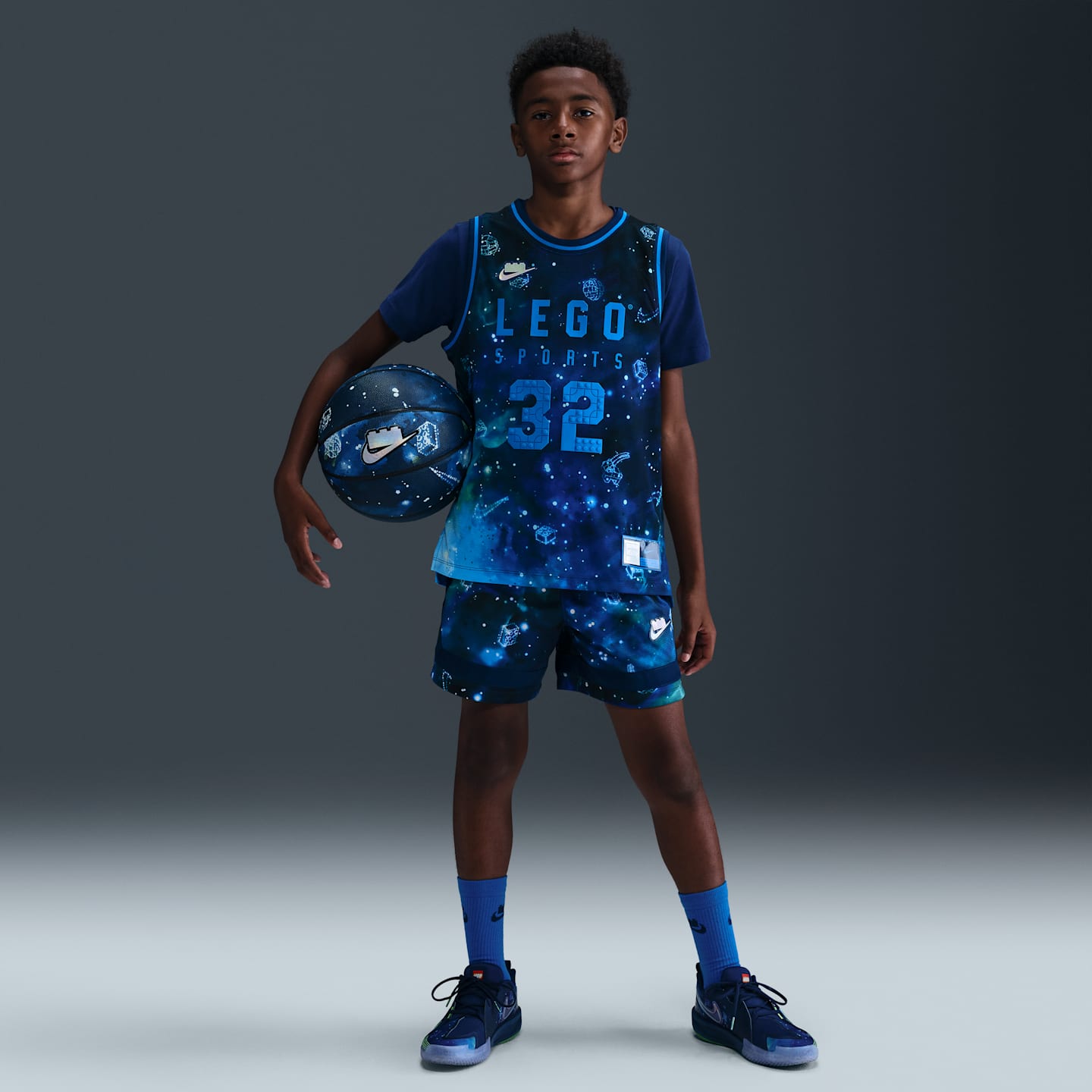 Детские кроссовки Nike x LEGO® Collection Big Kids' Dri-FIT Jersey — фото 7
