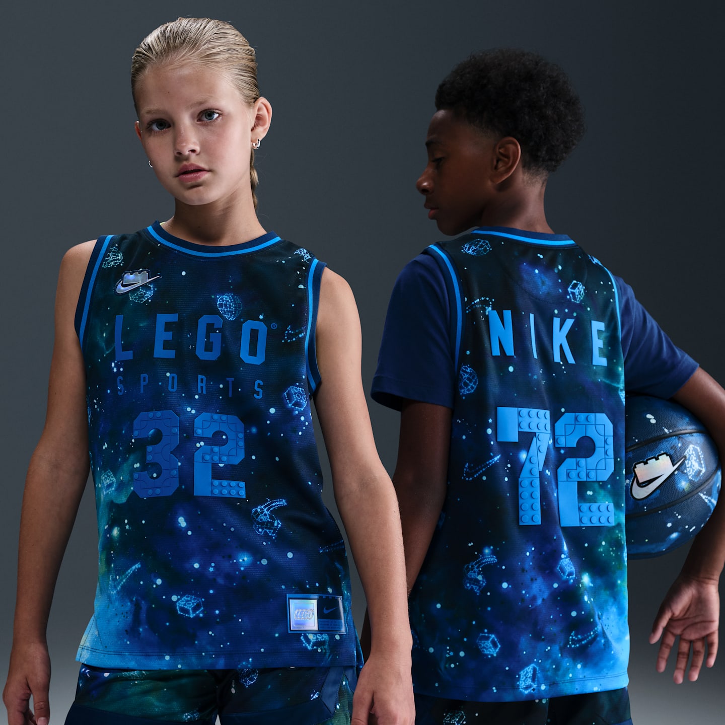 Детские кроссовки Nike x LEGO® Collection Big Kids' Dri-FIT Jersey — фото 1