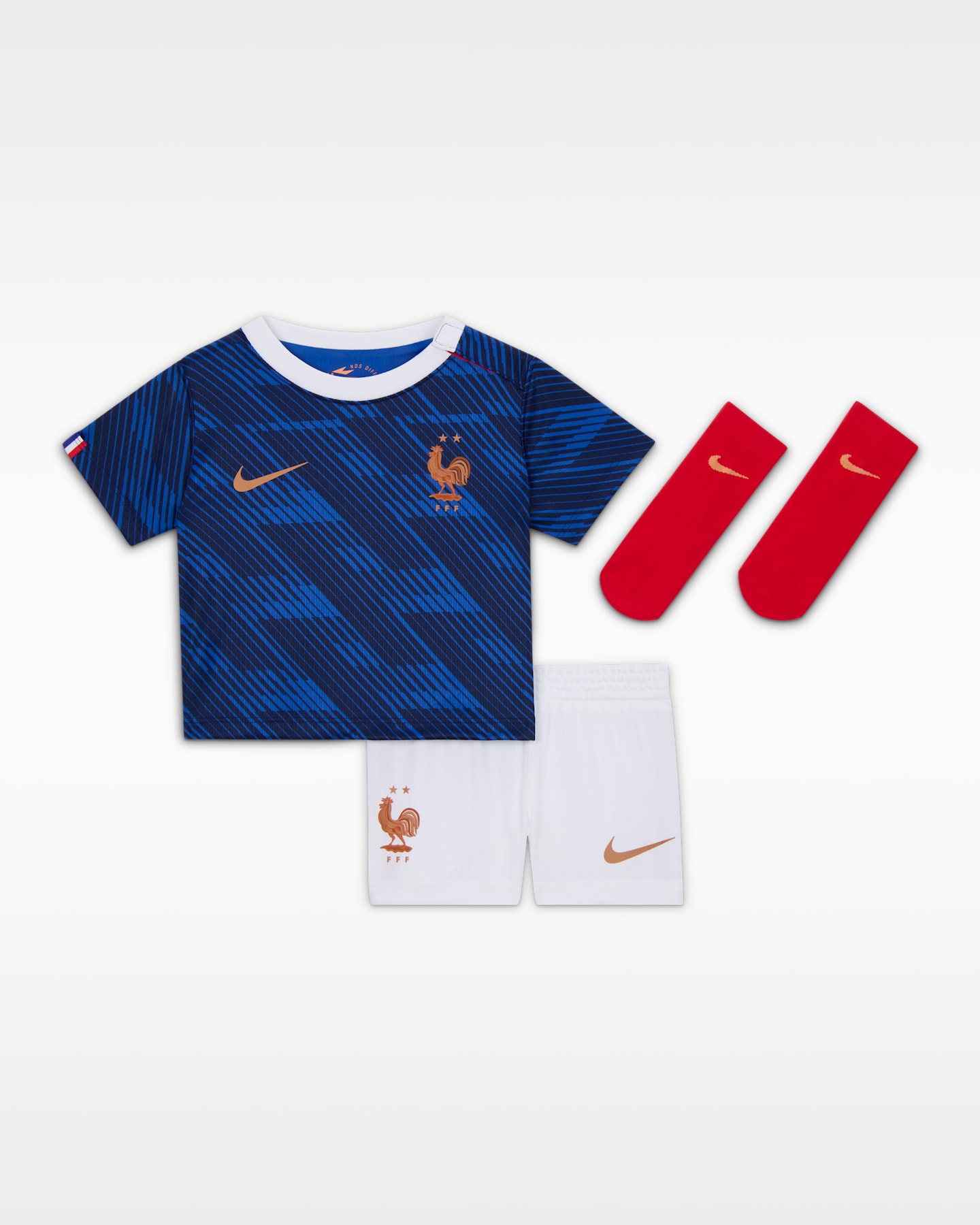 Детские кроссовки Nike FFF 2026 Stadium Home Baby/Toddler Nike Soccer Replica 3-Piece Kit — фото 4