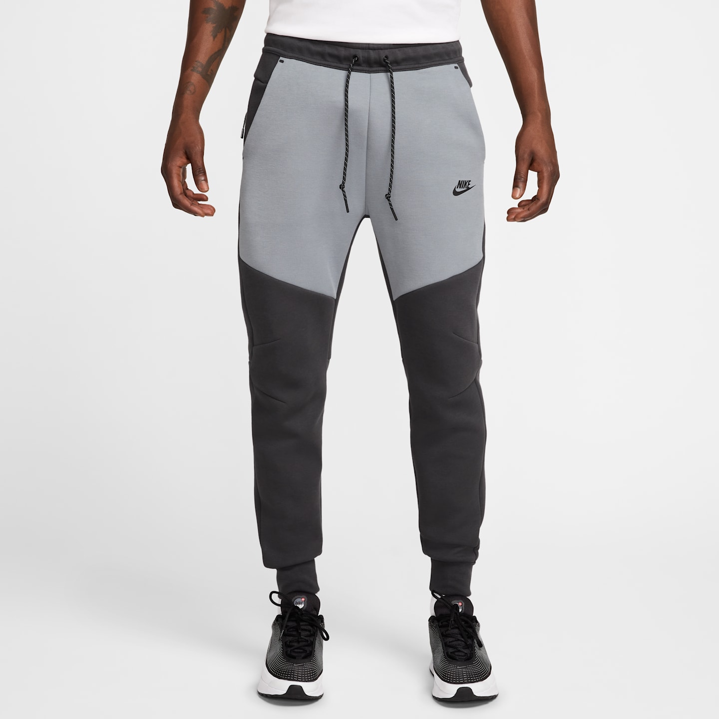 Мужские брюки Nike Tech Men's Fleece Joggers — фото 1