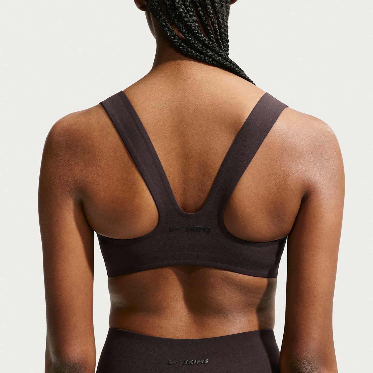Женские спортивные бра Nike NikeSKIMS Studio Stretch Women's Square Neck Bra — фото 2
