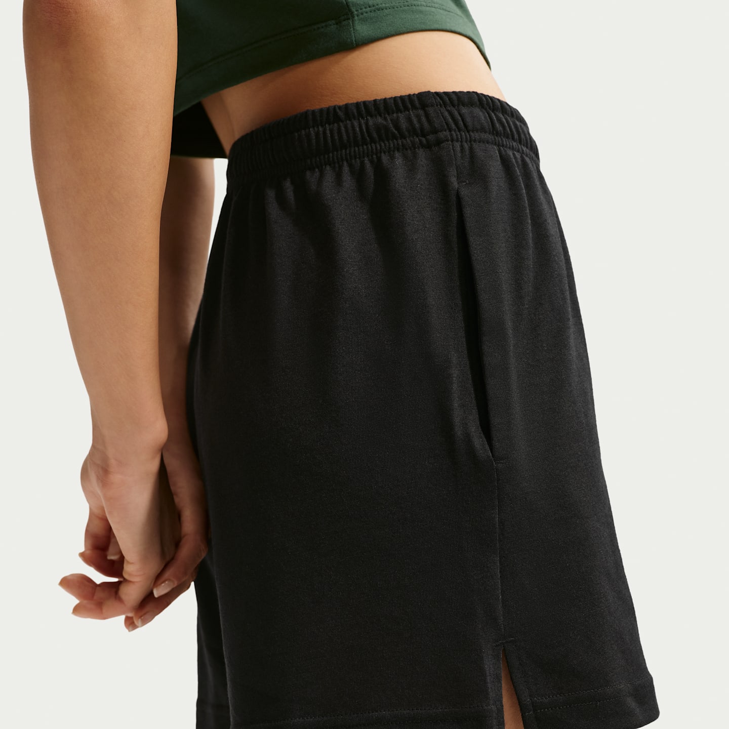 Женские шорты Nike Sportswear Chill Knit Women's High-Waisted Lightweight Shorts — фото 3