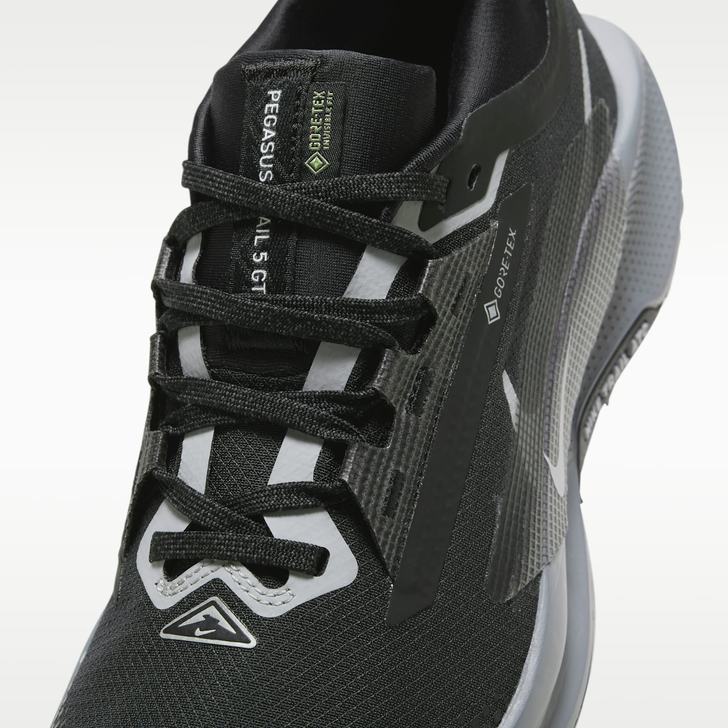 Женские кроссовки Nike Pegasus Trail 5 GORE-TEX Women's Waterproof Trail Running Shoes — фото 7