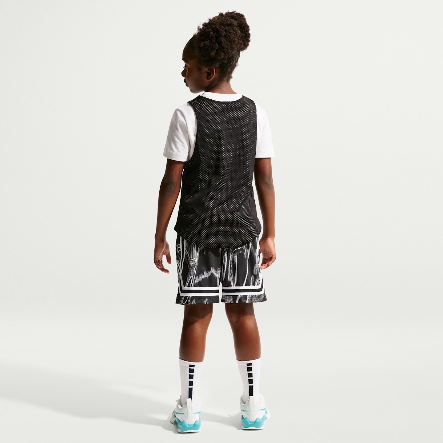 Детские шорты Nike Crossover Big Kids' Dri-FIT Basketball Shorts — фото 7