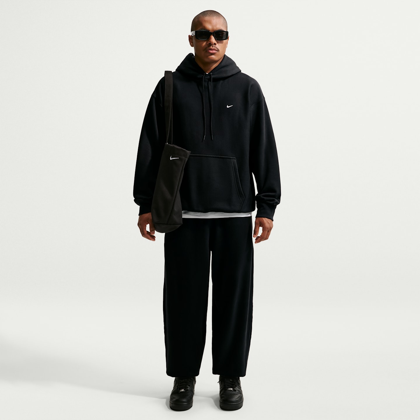 Мужские худи Nike Solo Swoosh Men's Pullover — фото 4