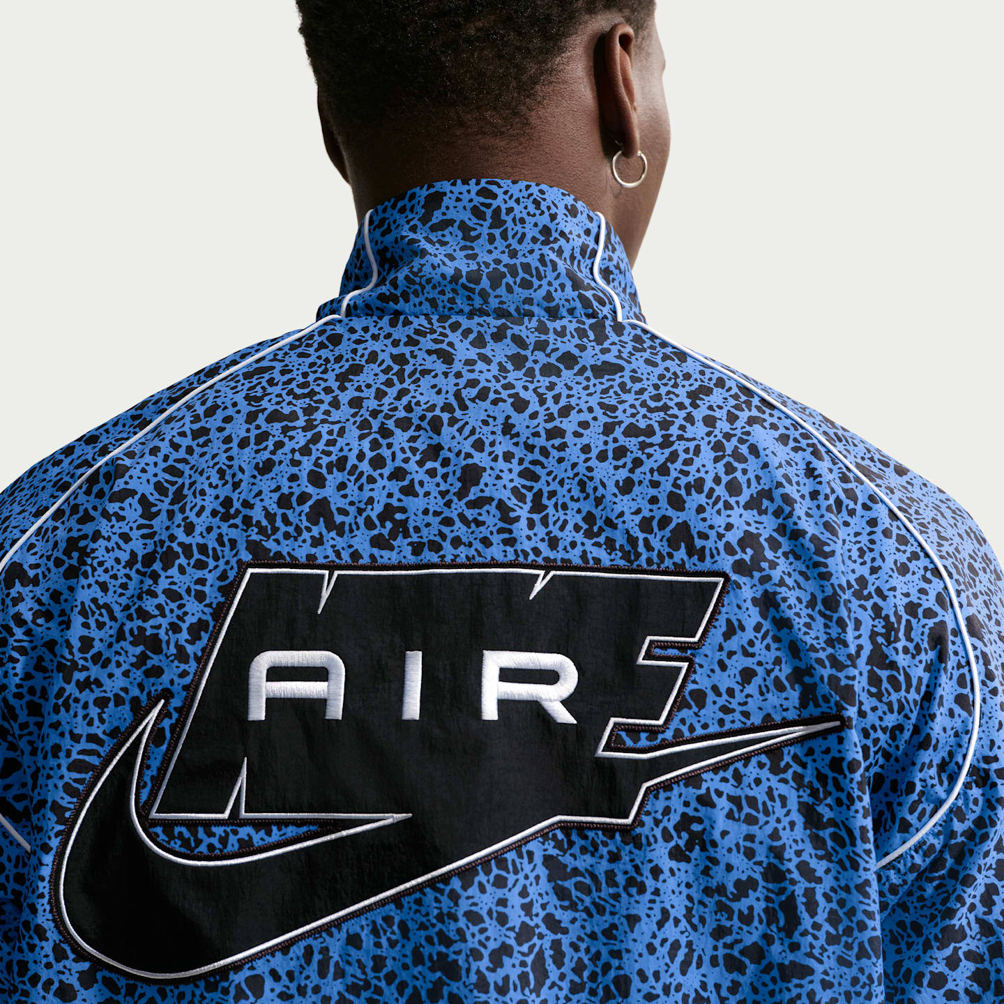 Мужские куртки Nike Air Men's Woven Jacket — фото 2