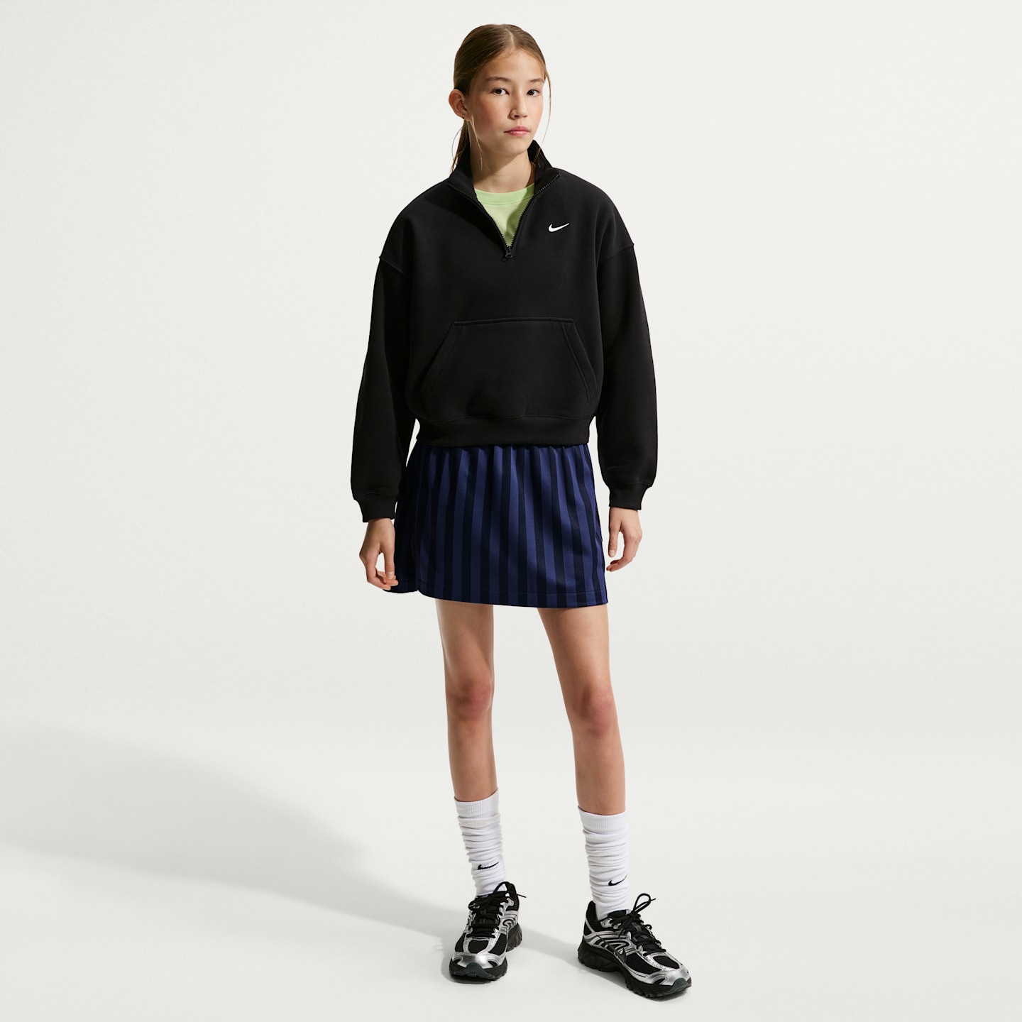 Детские свитеры Nike Sportswear Studio Fleece Big Kids' (Girls') Oversized 1/4-Zip Top — фото 4