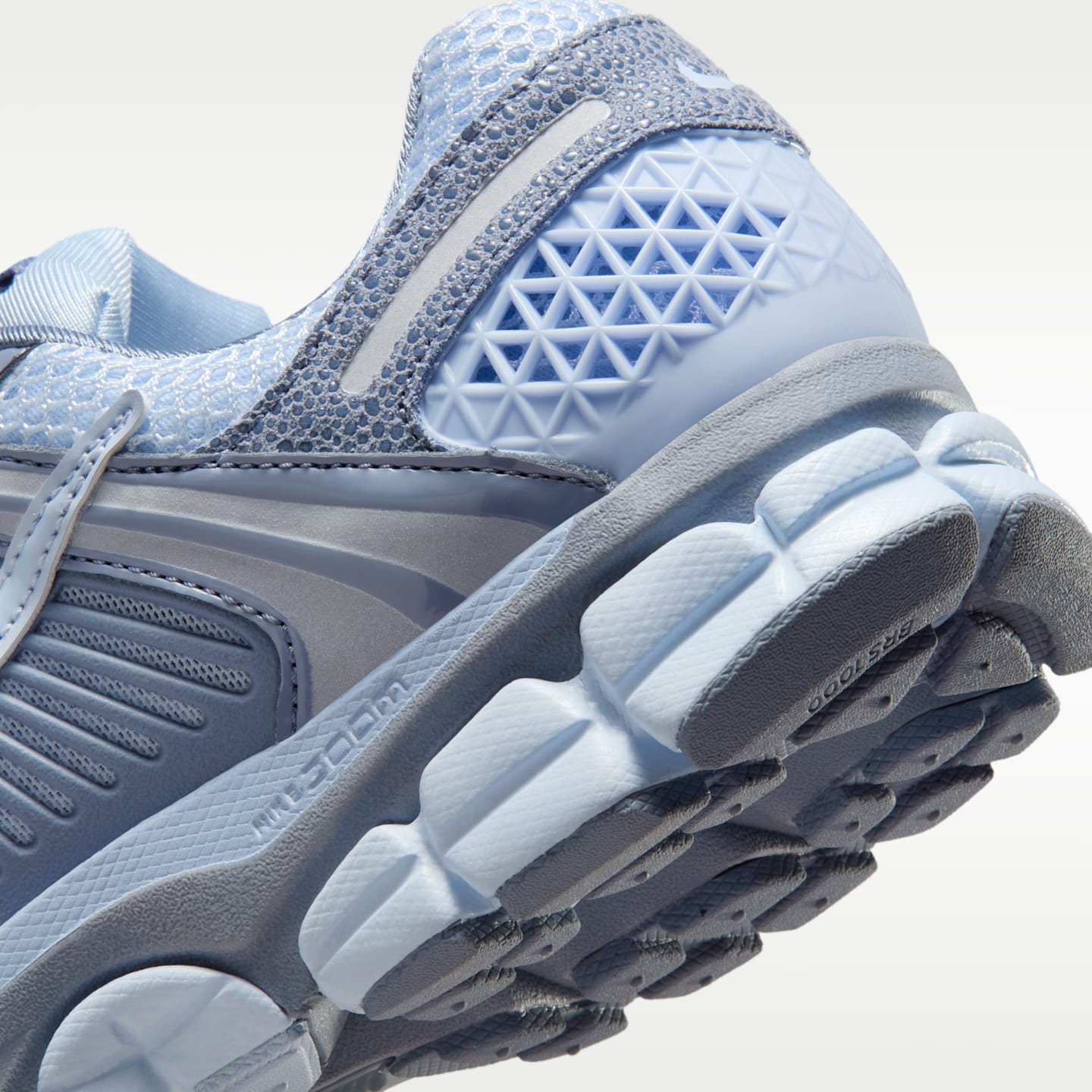 Женские кроссовки Nike Zoom Vomero 5 Women's Shoes — фото 8