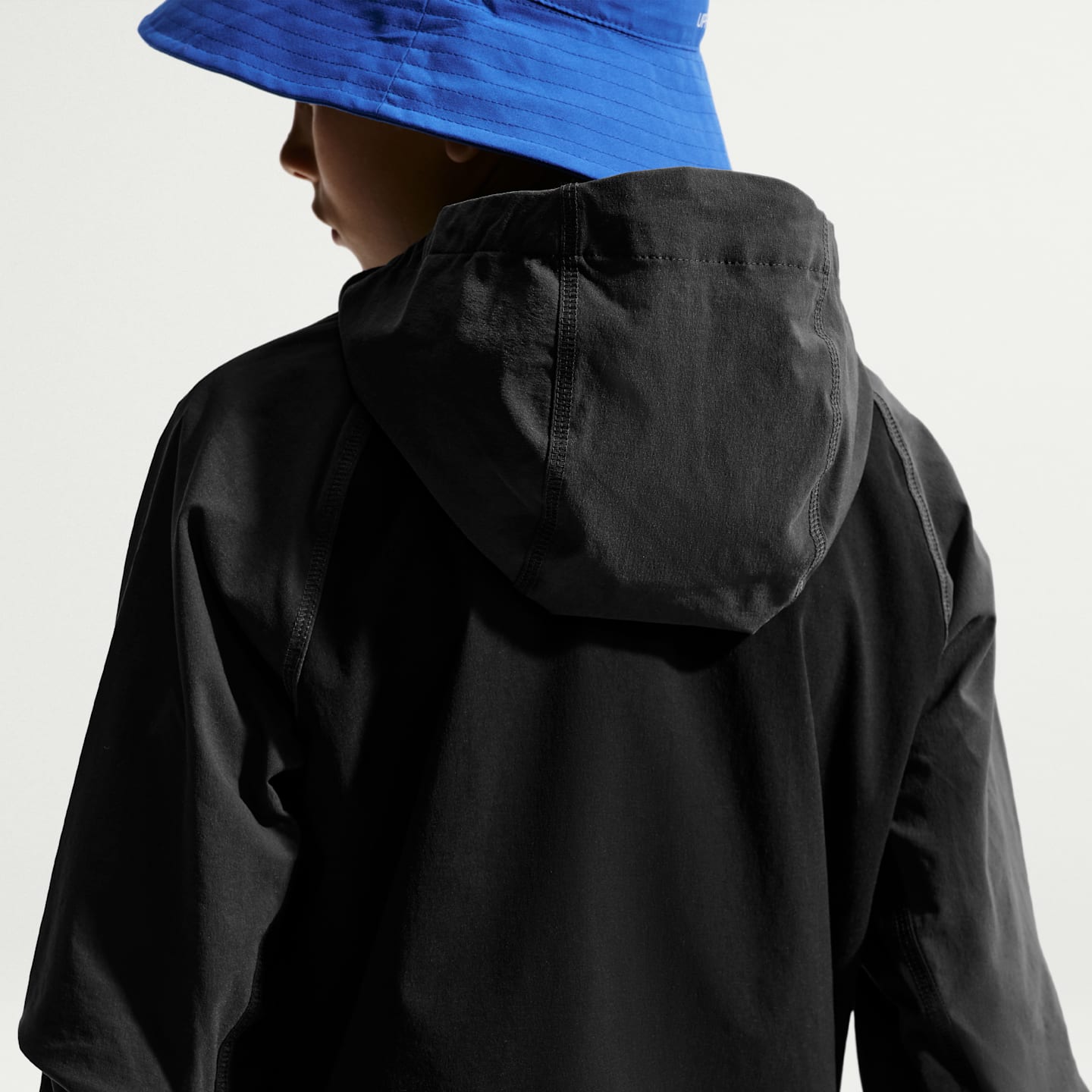 Детские куртки Nike Paris Saint-Germain Tech Big Kids' (Boys') Nike Soccer Full-Zip Jacket — фото 2