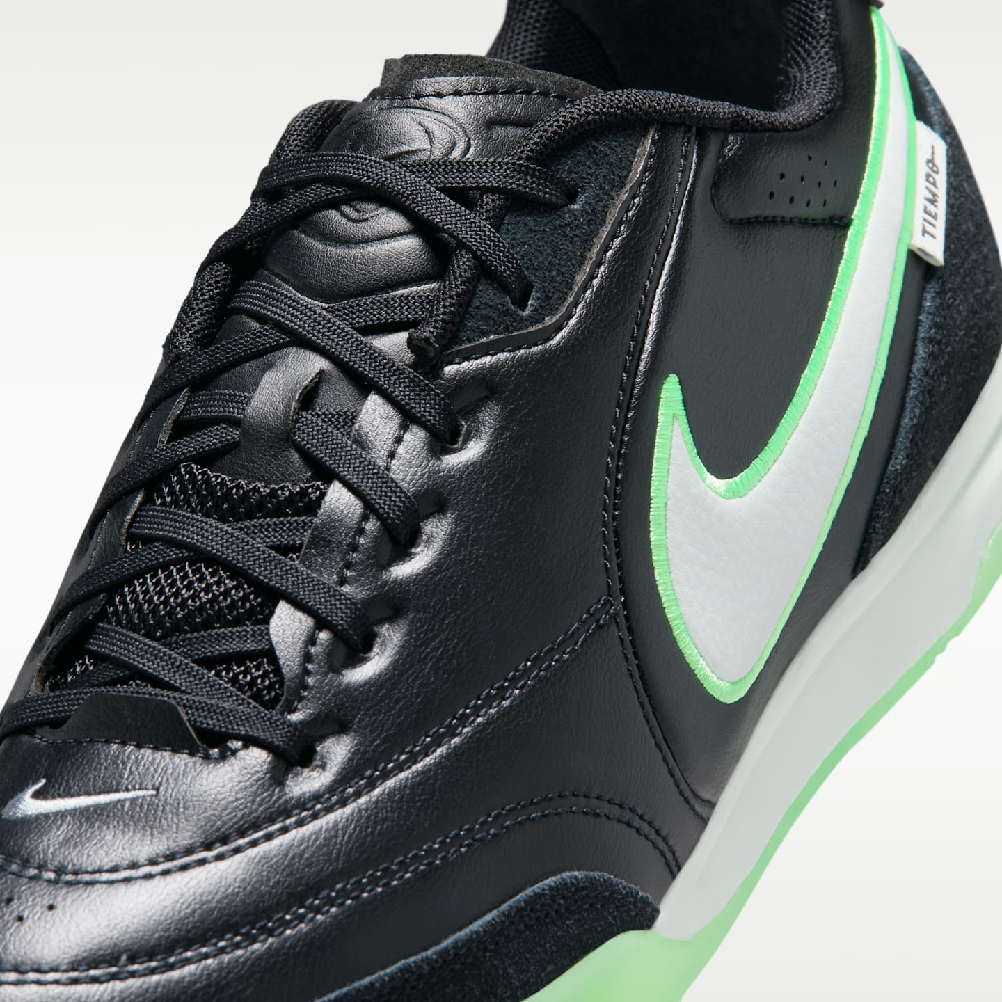 Мужские кроссовки Nike Tiempo Streetgato Indoor/Court Low-Top Soccer Shoes — фото 7