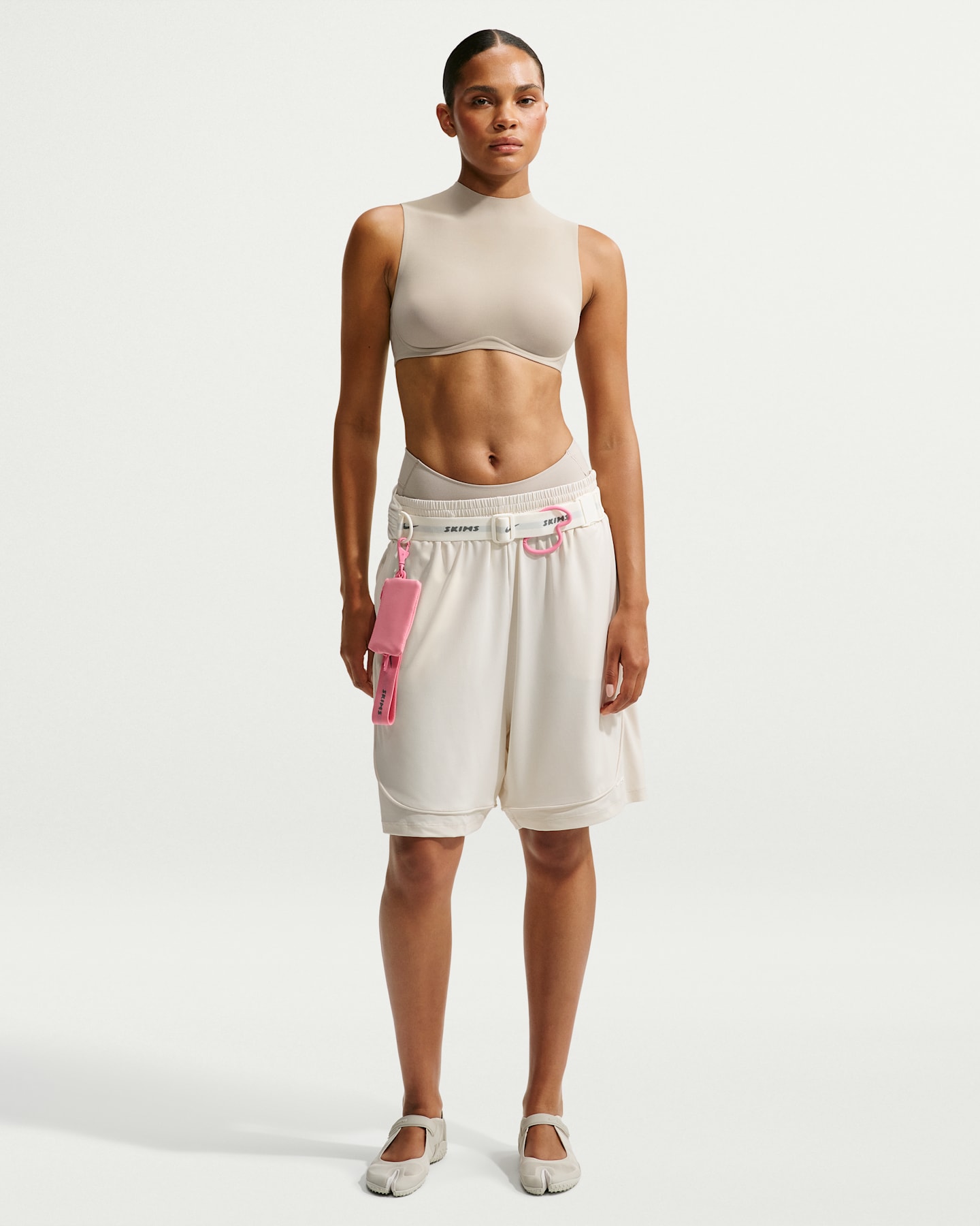 Женские шорты Nike NikeSKIMS Airy Women's Relaxed Shorts — фото 8
