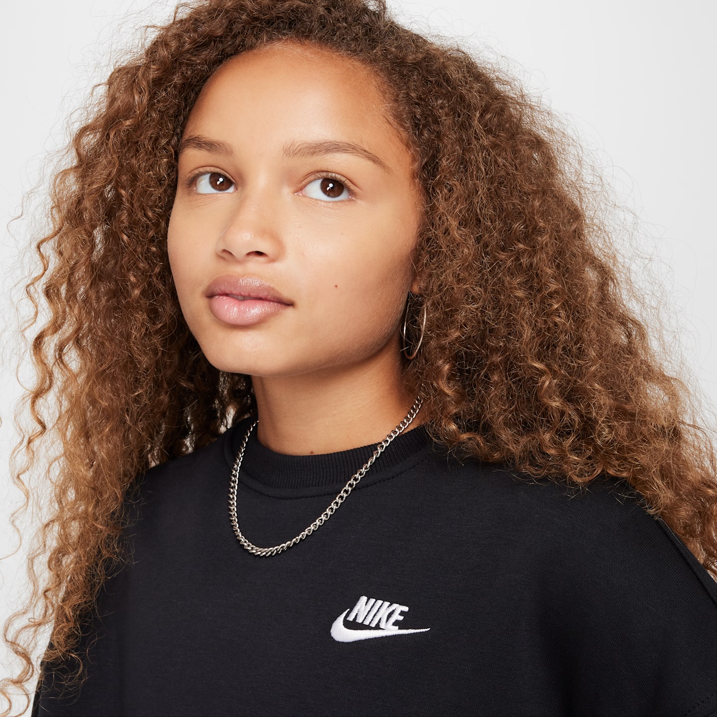 Детские худи Nike Sportswear Club Fleece Girls' Boxy Crew-Neck Sweatshirt — фото 3