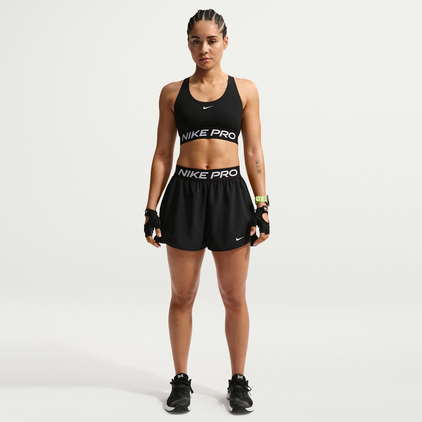 Спортивное бра Pro Non, уплотнённая чашка, лёгкая поддержка — Nike — фото 4
