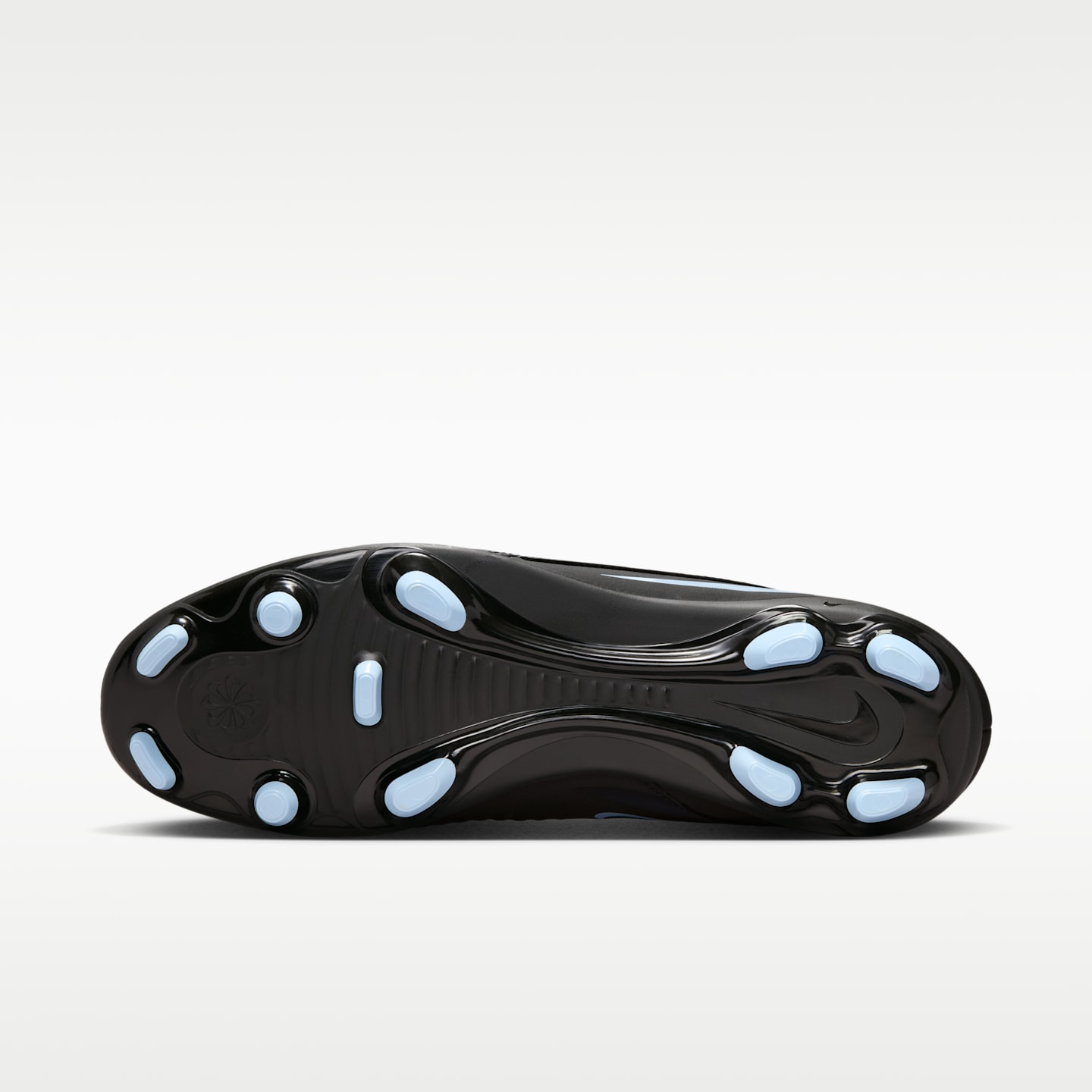 Мужские бутсы Nike Phantom 6 Low Club Multi-Ground Soccer Cleats — фото 2