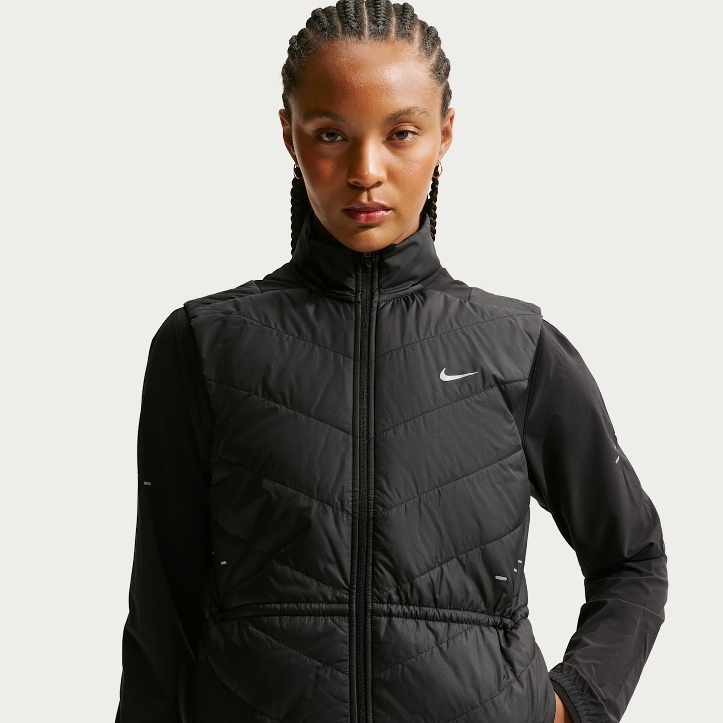 Женские жилеты Nike Swift Women's Therma-FIT Running Vest — фото 1