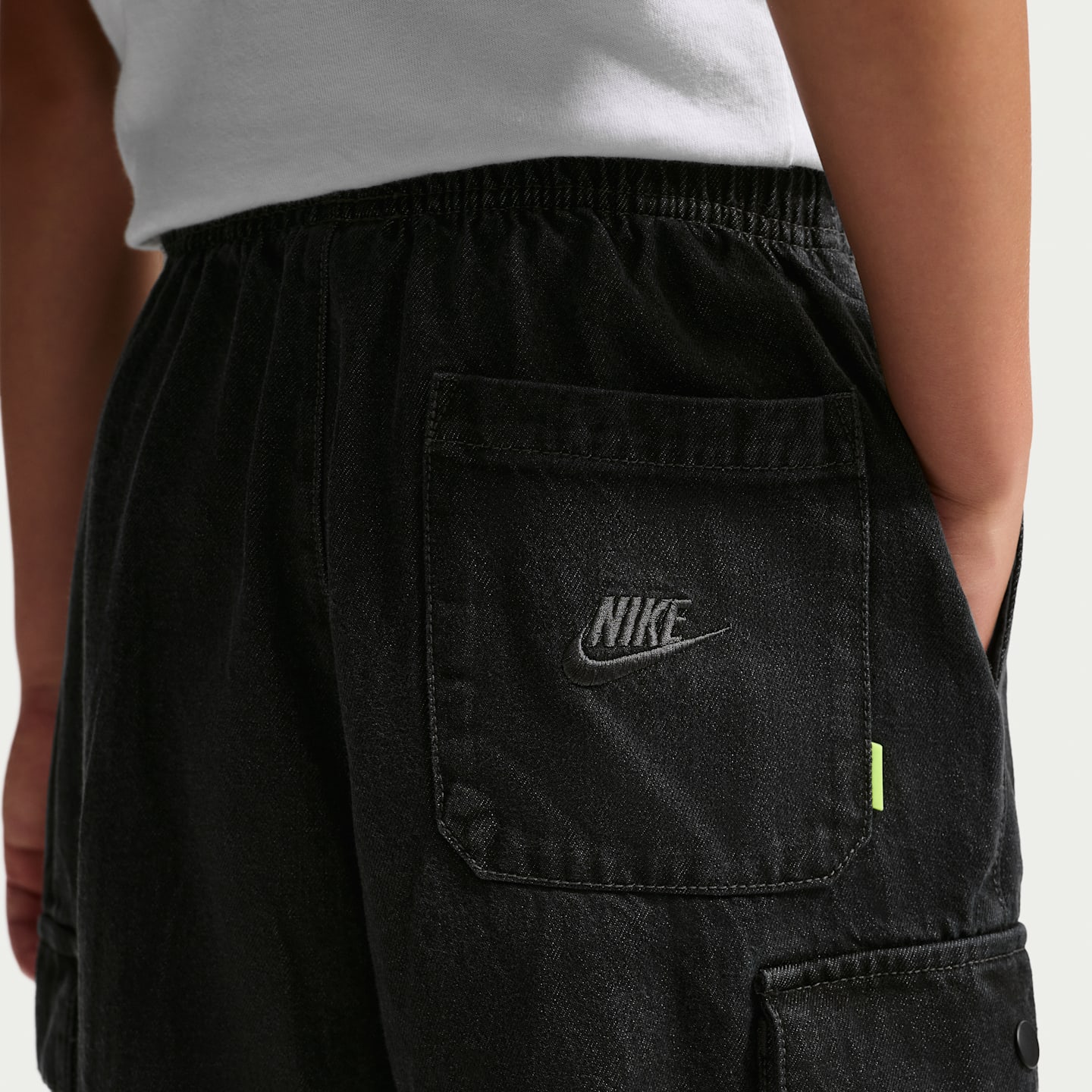Детские брюки Nike Sportswear Collection Big Kids' Denim Cargo Pants — фото 4