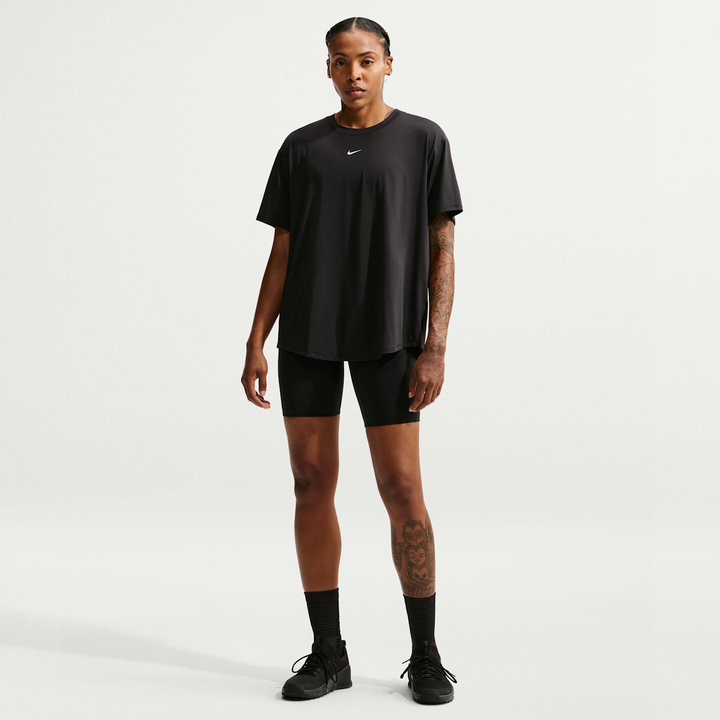 Женские топы Nike One Women's Dri-FIT Short-Sleeve Top — фото 4
