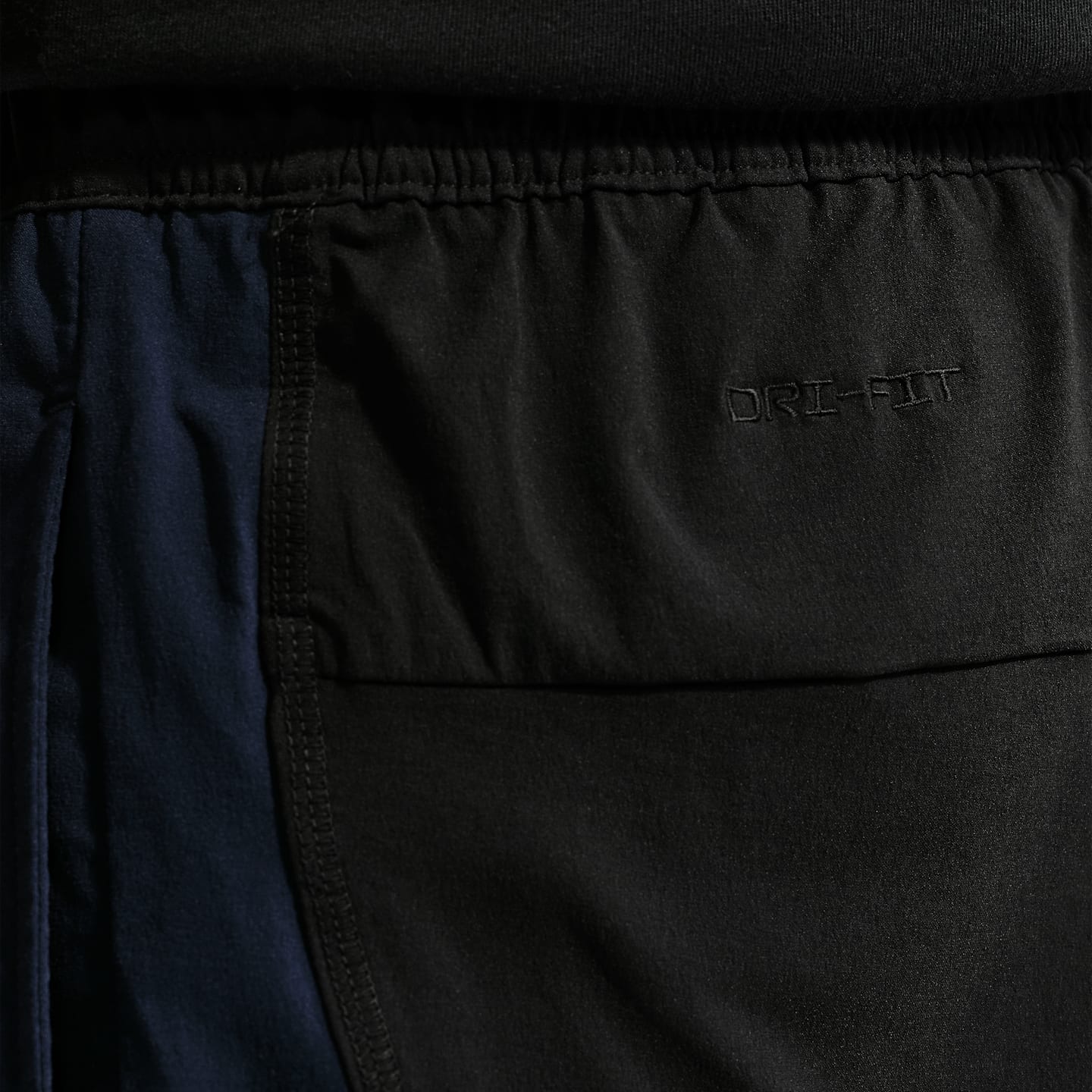 Мужские шорты Nike Tech Men's Dri-FIT Woven Color-Block Shorts — фото 6