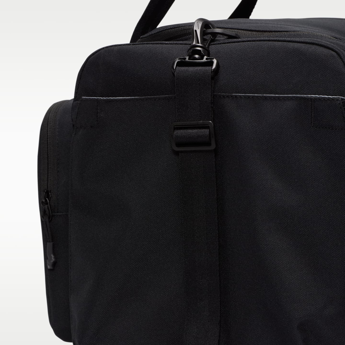Женские сумки Nike Utility Power 2.0 Duffel Bag (Medium, 51L) — фото 9