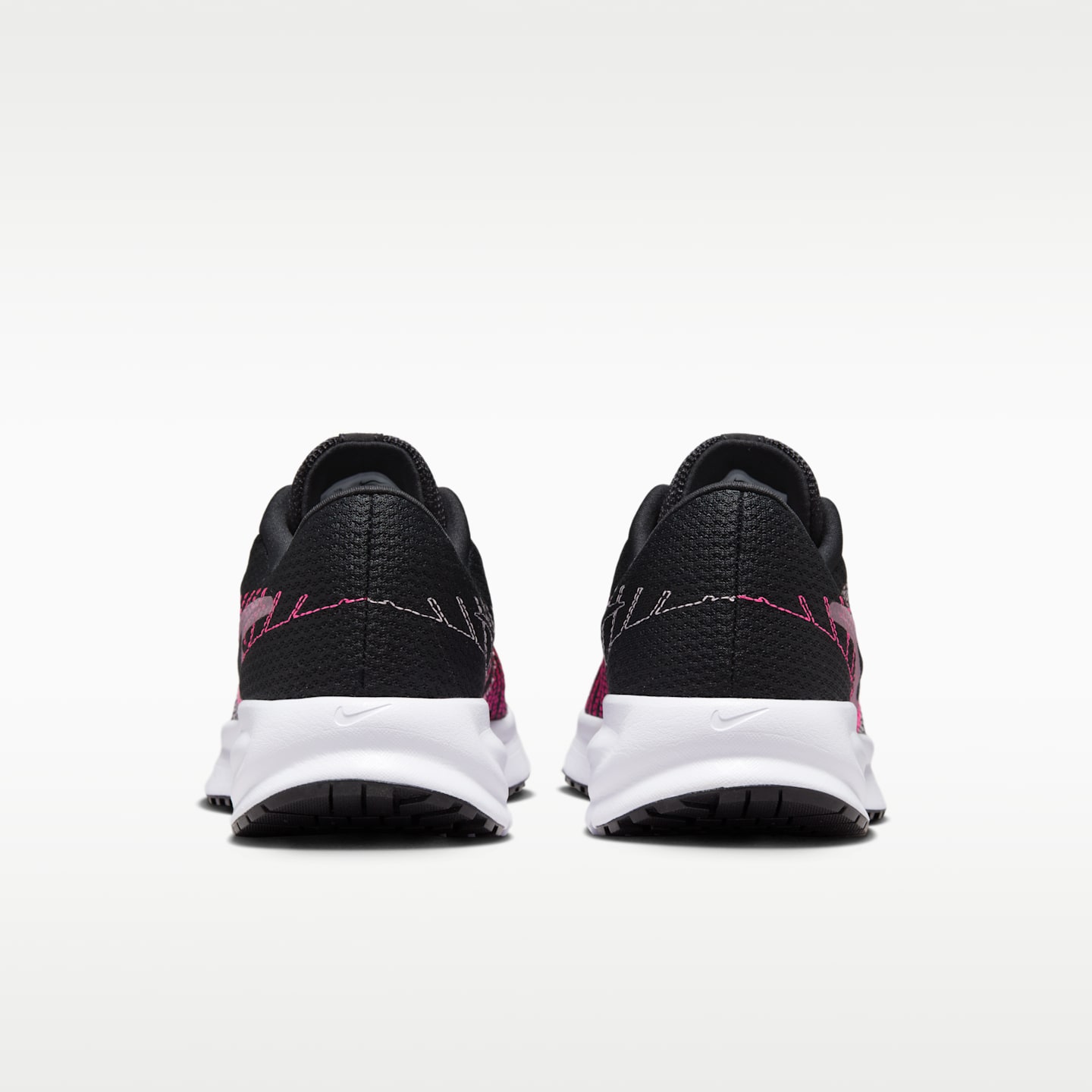 Женские кроссовки Nike Run Defy Women's Road Running Shoes — фото 6