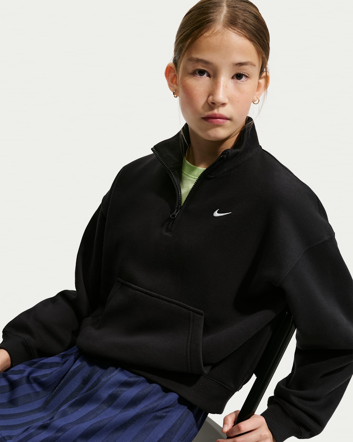 Детские свитеры Nike Sportswear Studio Fleece Big Kids' (Girls') Oversized 1/4-Zip Top — фото 7