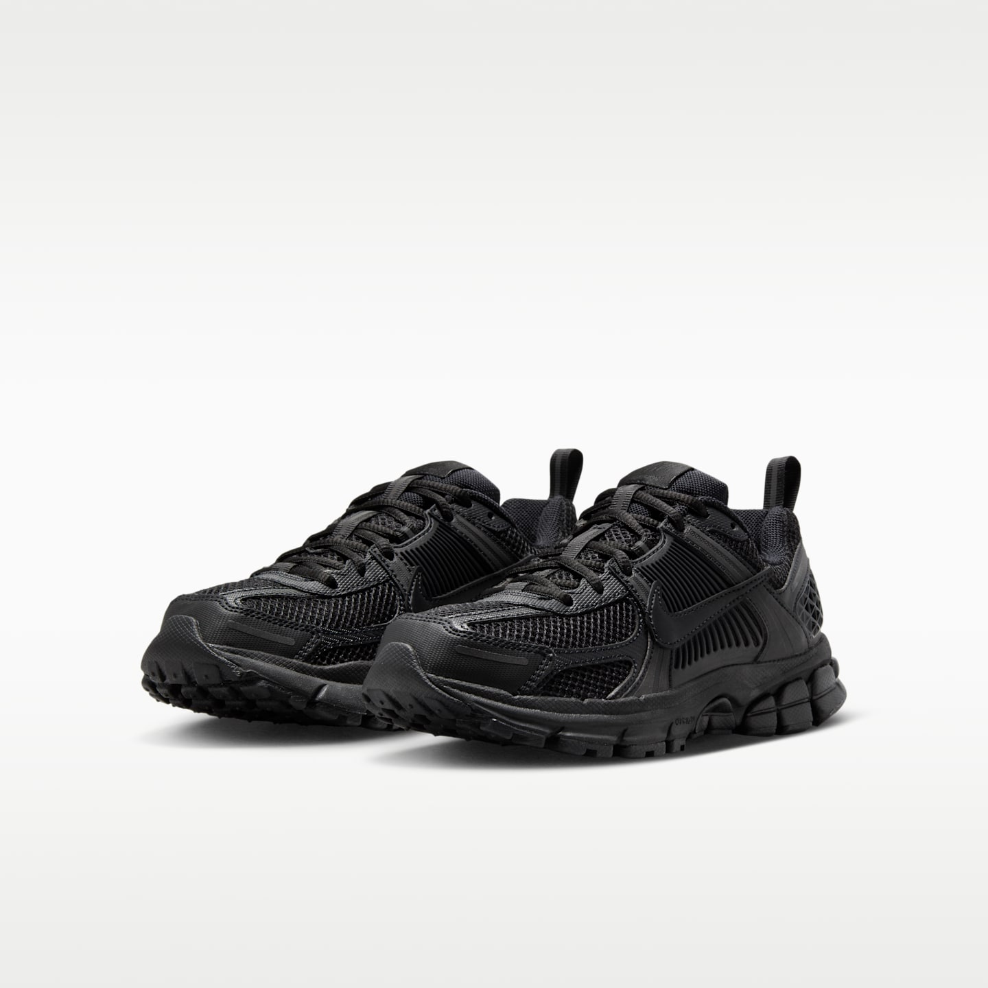 Детские кроссовки Nike Vomero 5 Big Kids' Shoes with Reflective Accents — фото 5