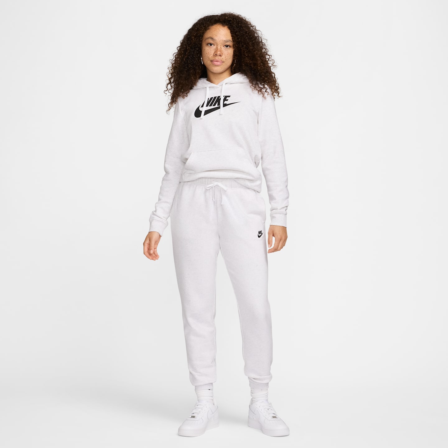 Женские брюки Nike Sportswear Club Fleece Women's Mid-Rise Joggers — фото 6