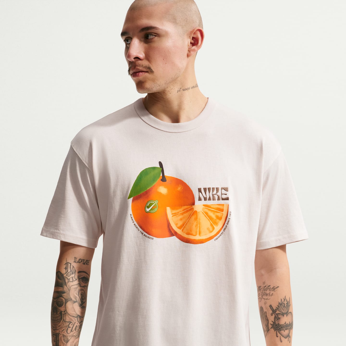 Мужские футболки Nike Sportswear Premium Essentials T-Shirt — фото 1