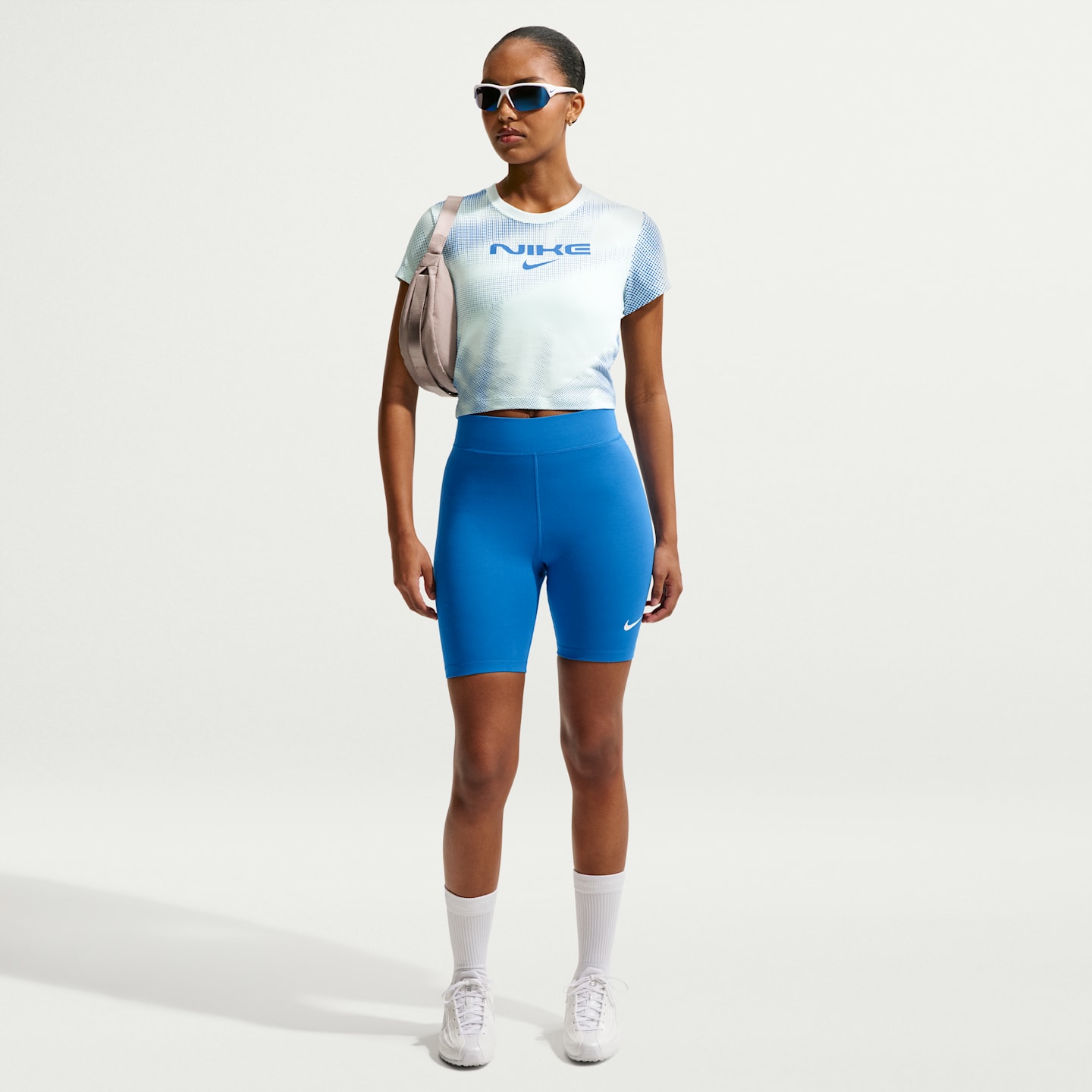 Женские футболки Nike Sportswear Chill Knit Women's Slim Cropped T-Shirt — фото 4