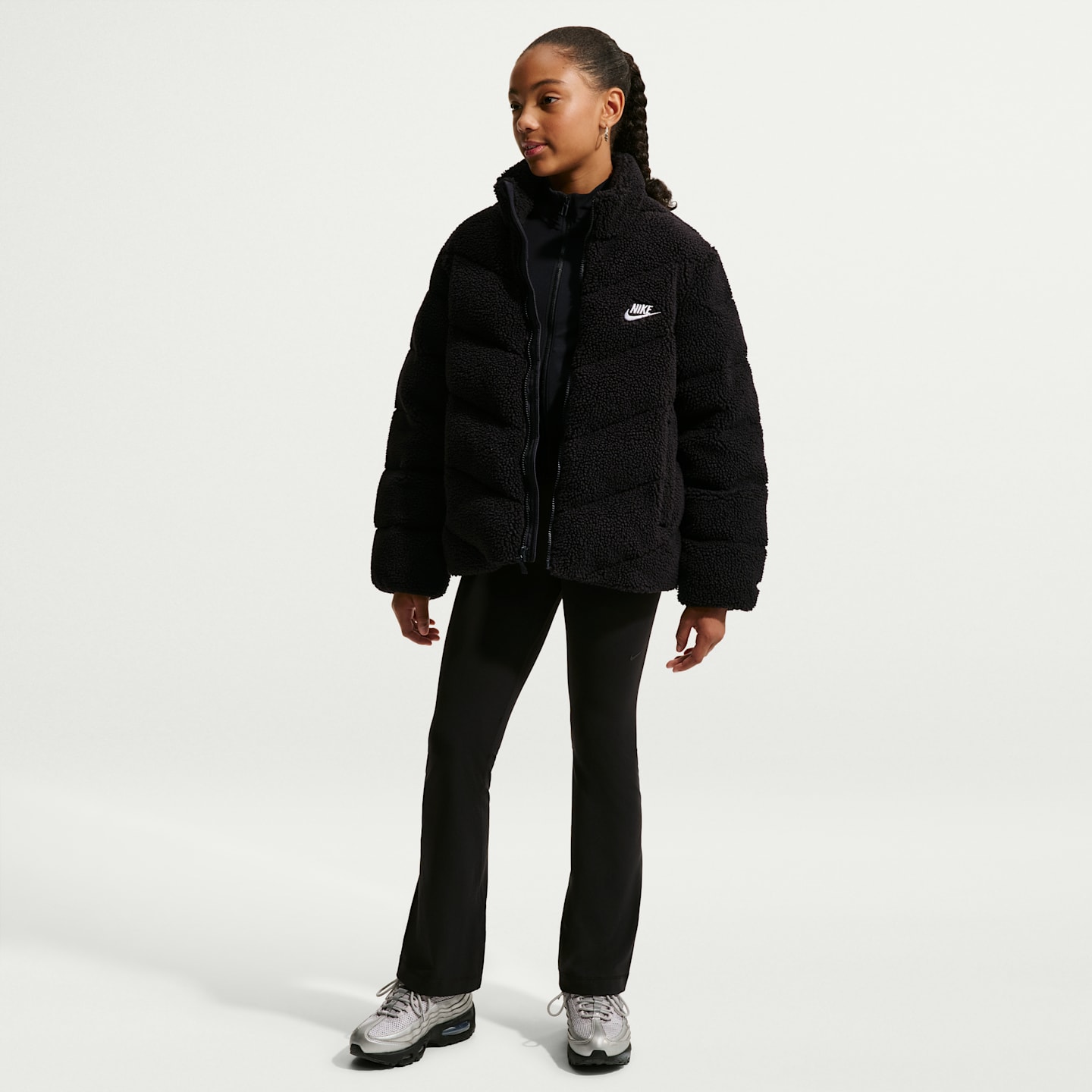 Детские куртки Nike Sportswear Big Kids' Therma-FIT Loose Puffer Jacket — фото 6