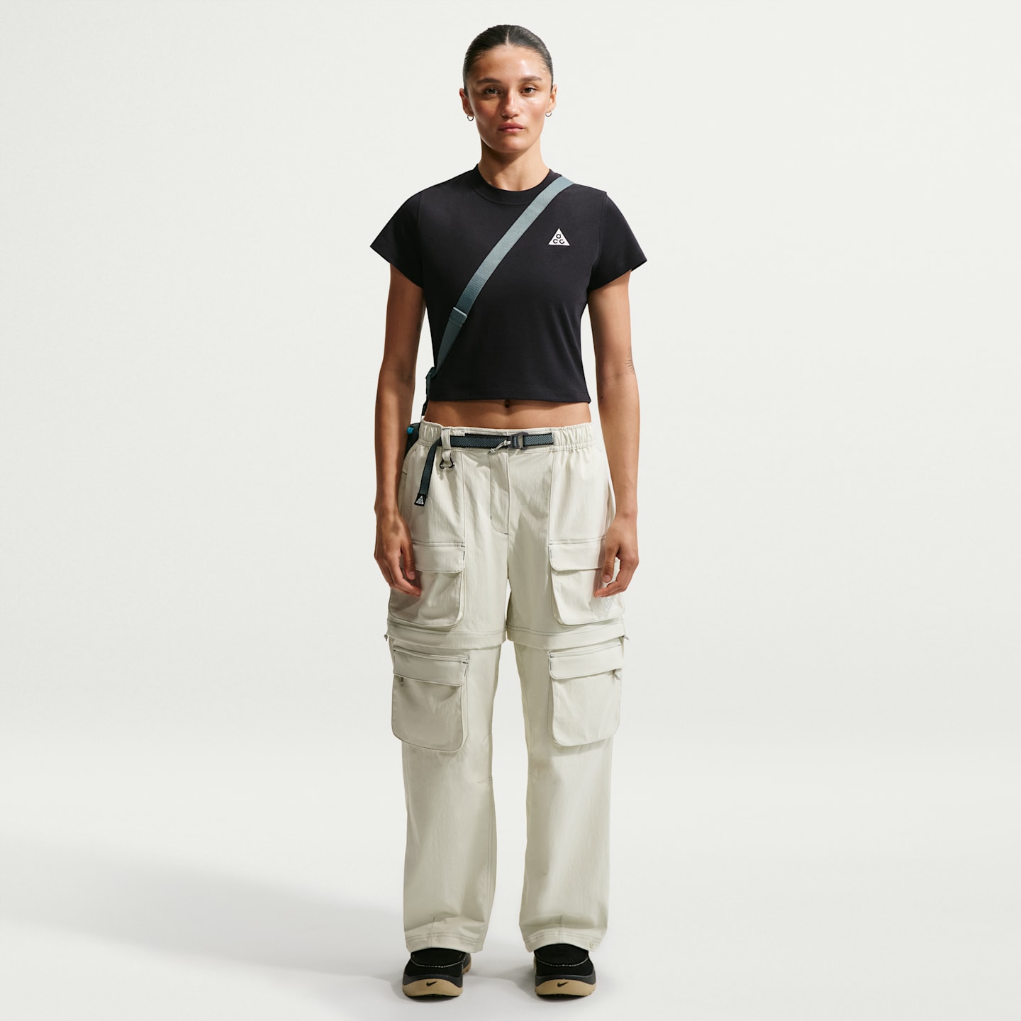 Женские топы Nike ACG Women's Dri-FIT Short-Sleeve Top — фото 4