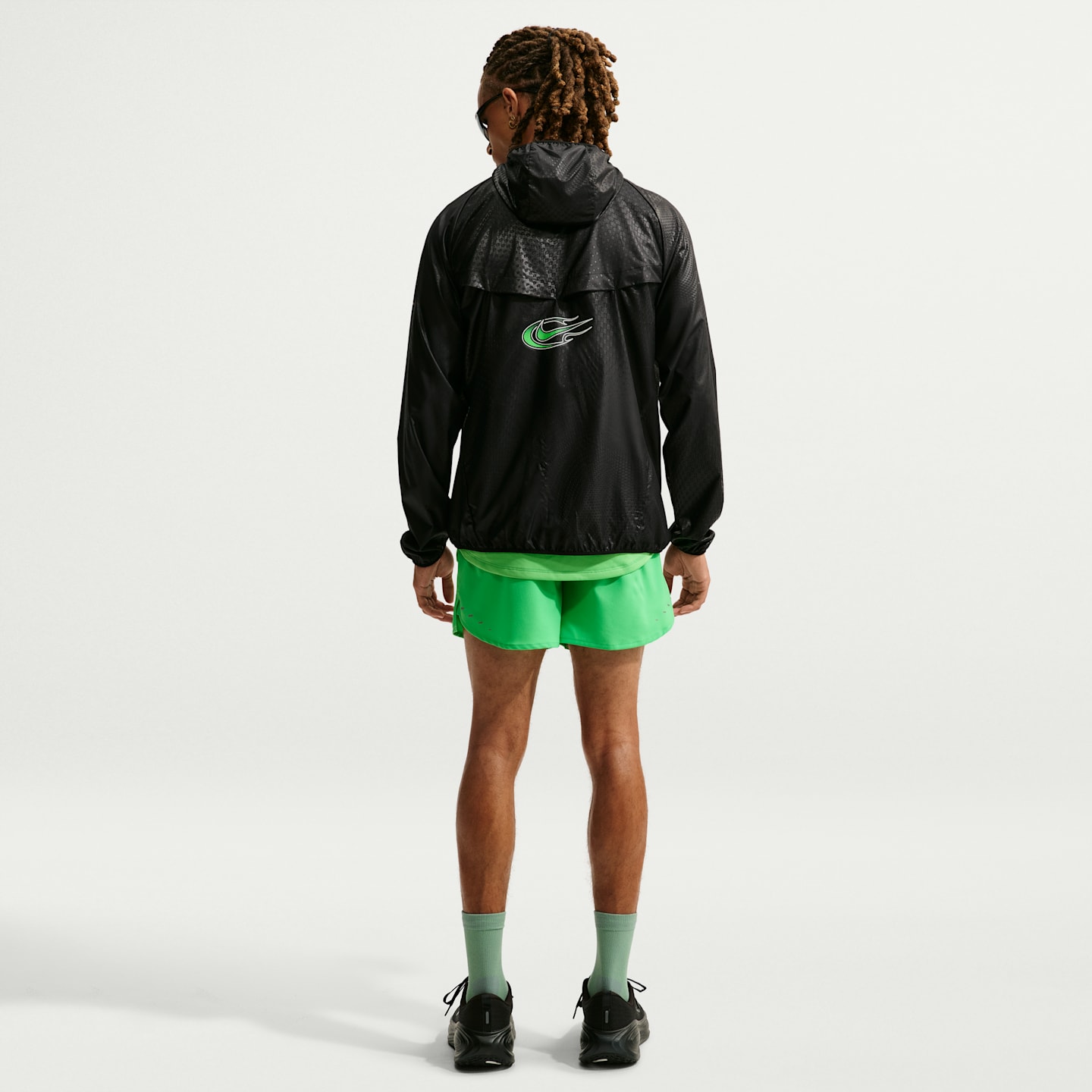 Мужские куртки Nike Stride Men's Dri-FIT Running Jacket — фото 5