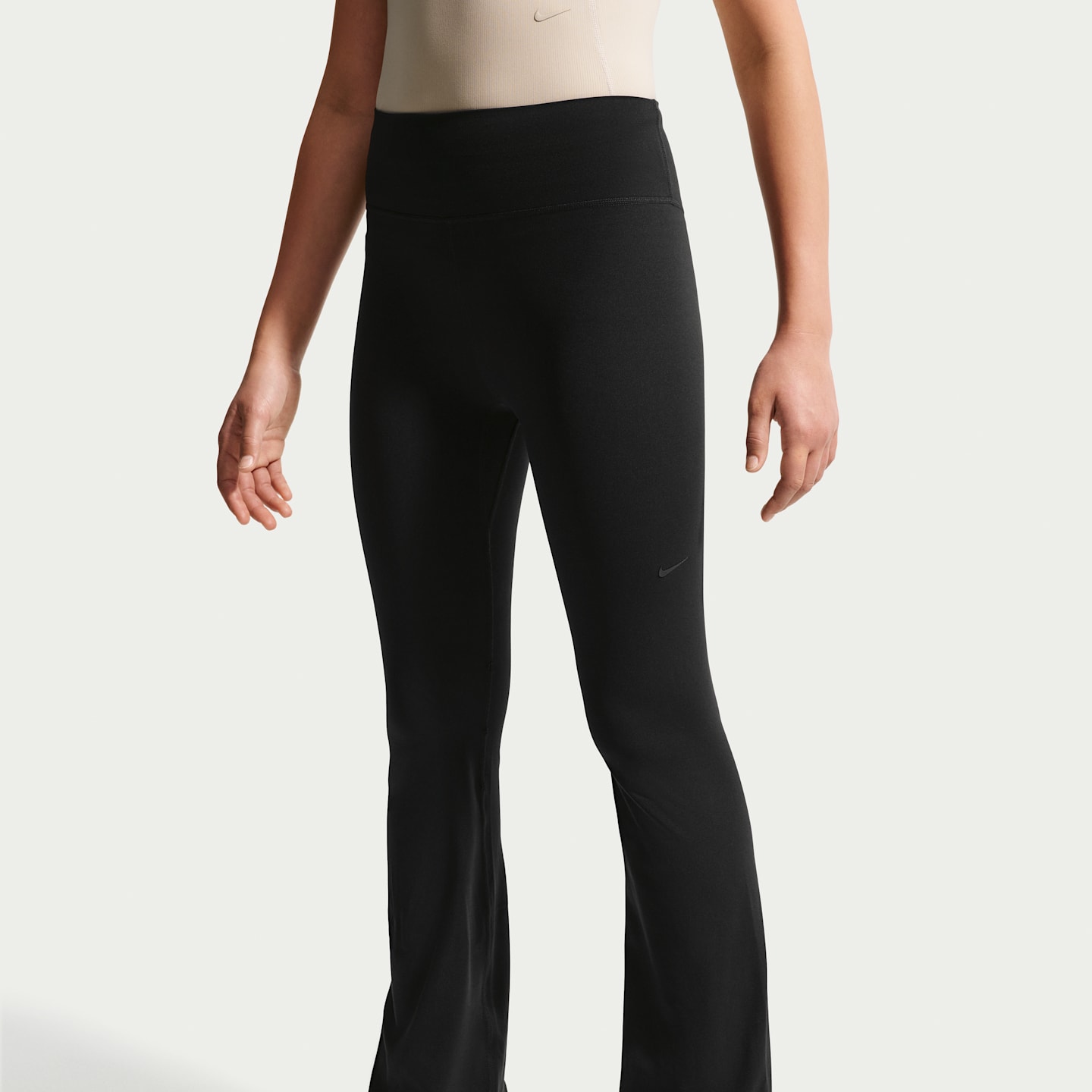 Детские леггинсы Nike Mavn Girls' High-Waisted Leggings — фото 2