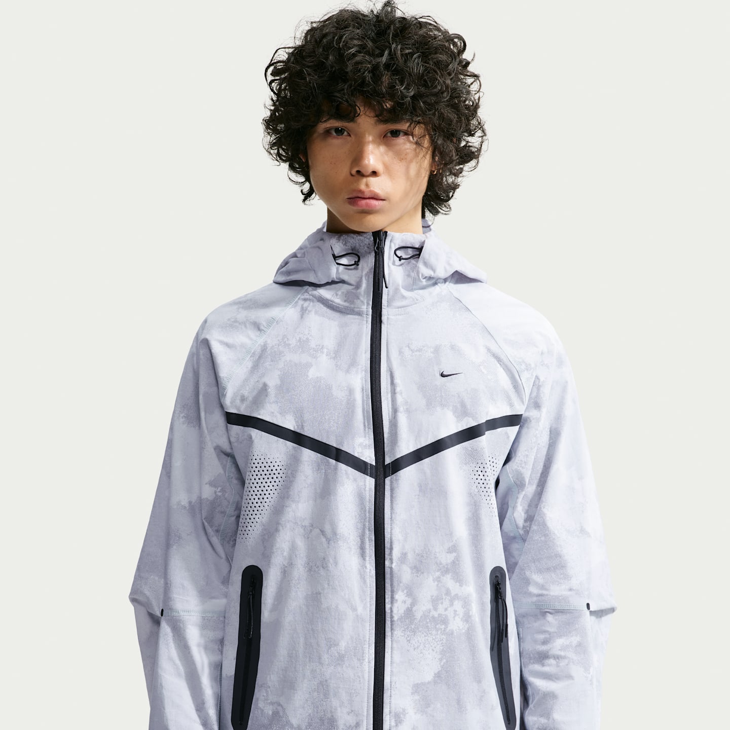 Мужские куртки Nike Tech Windrunner Men's Dri-FIT Woven Full-Zip Jacket — фото 1