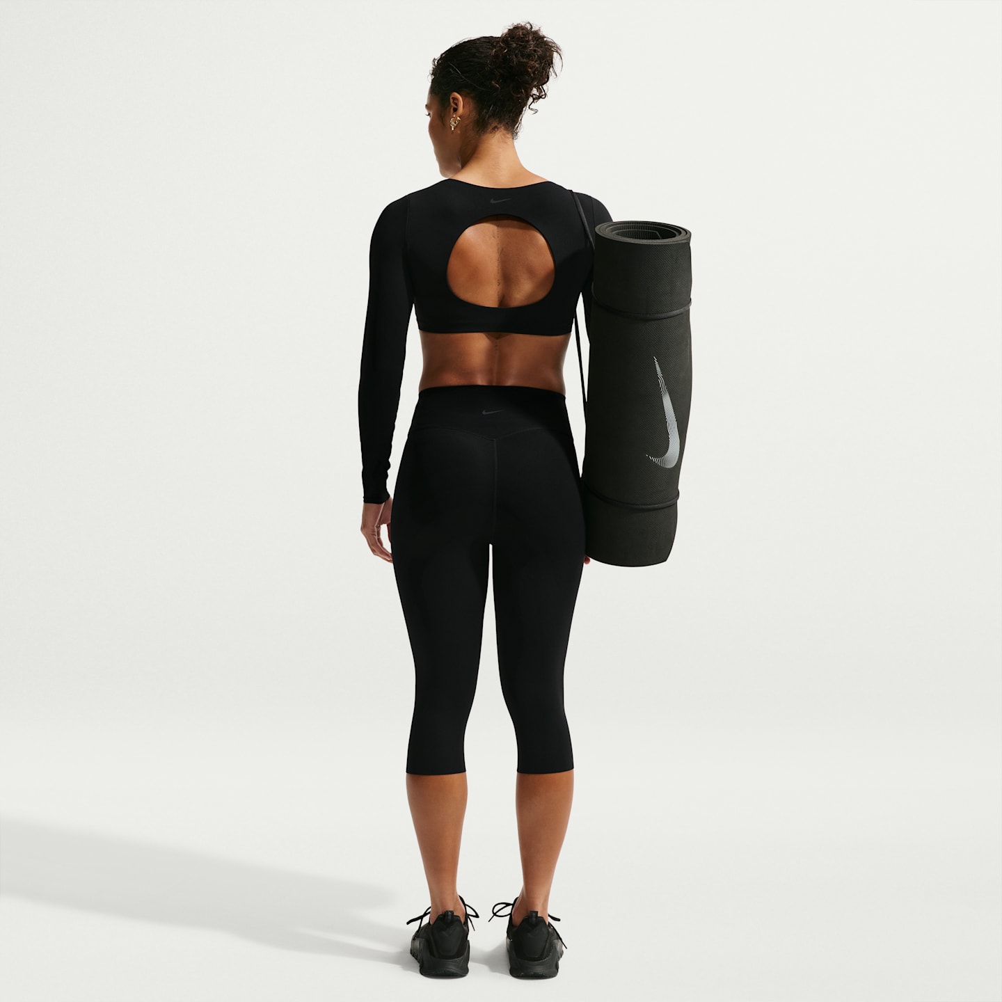 Спортивное бра Zenvy, уплотнённая чашка, длинный рукав — Nike — фото 5