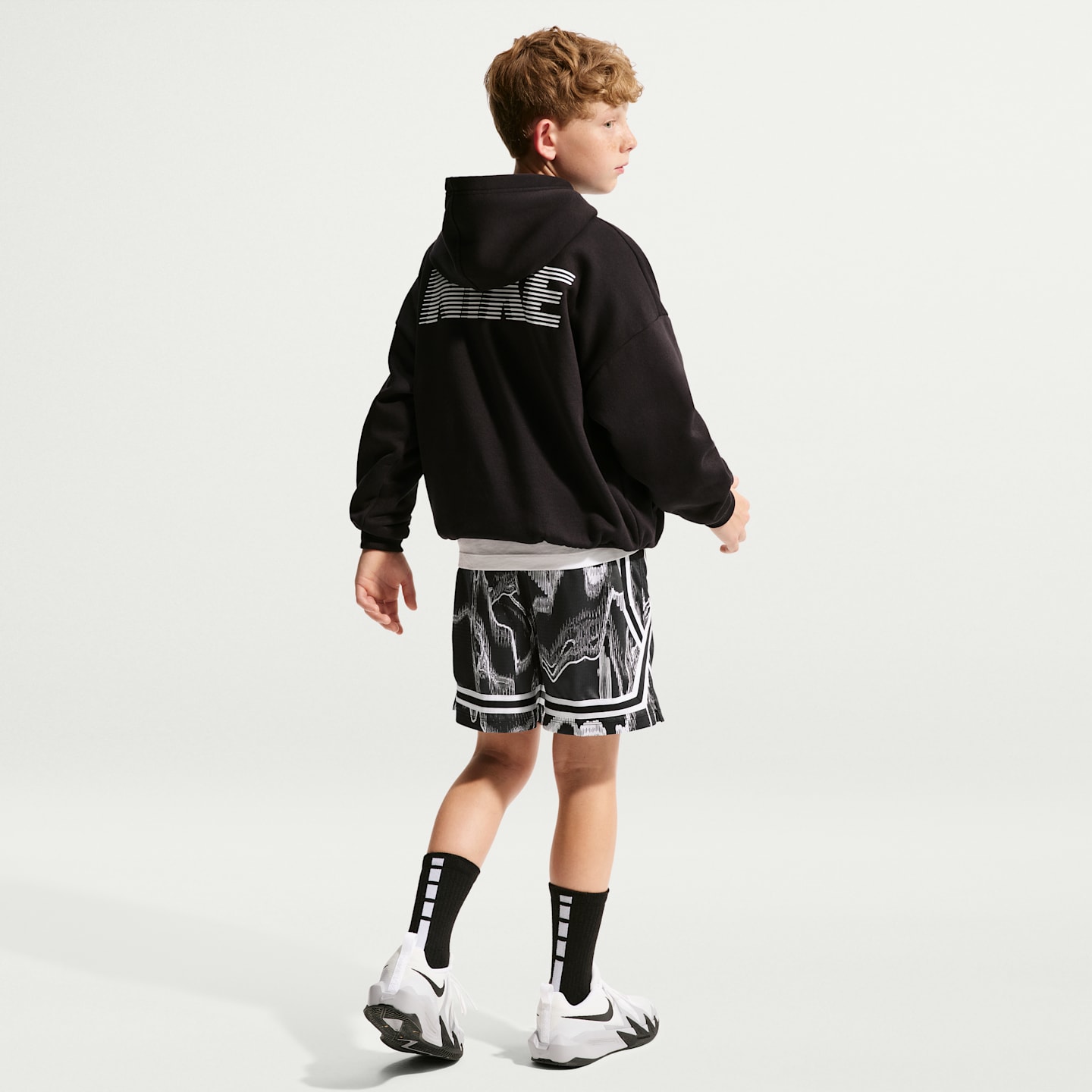 Детские шорты Nike Crossover Big Kids' Dri-FIT Basketball Shorts — фото 6