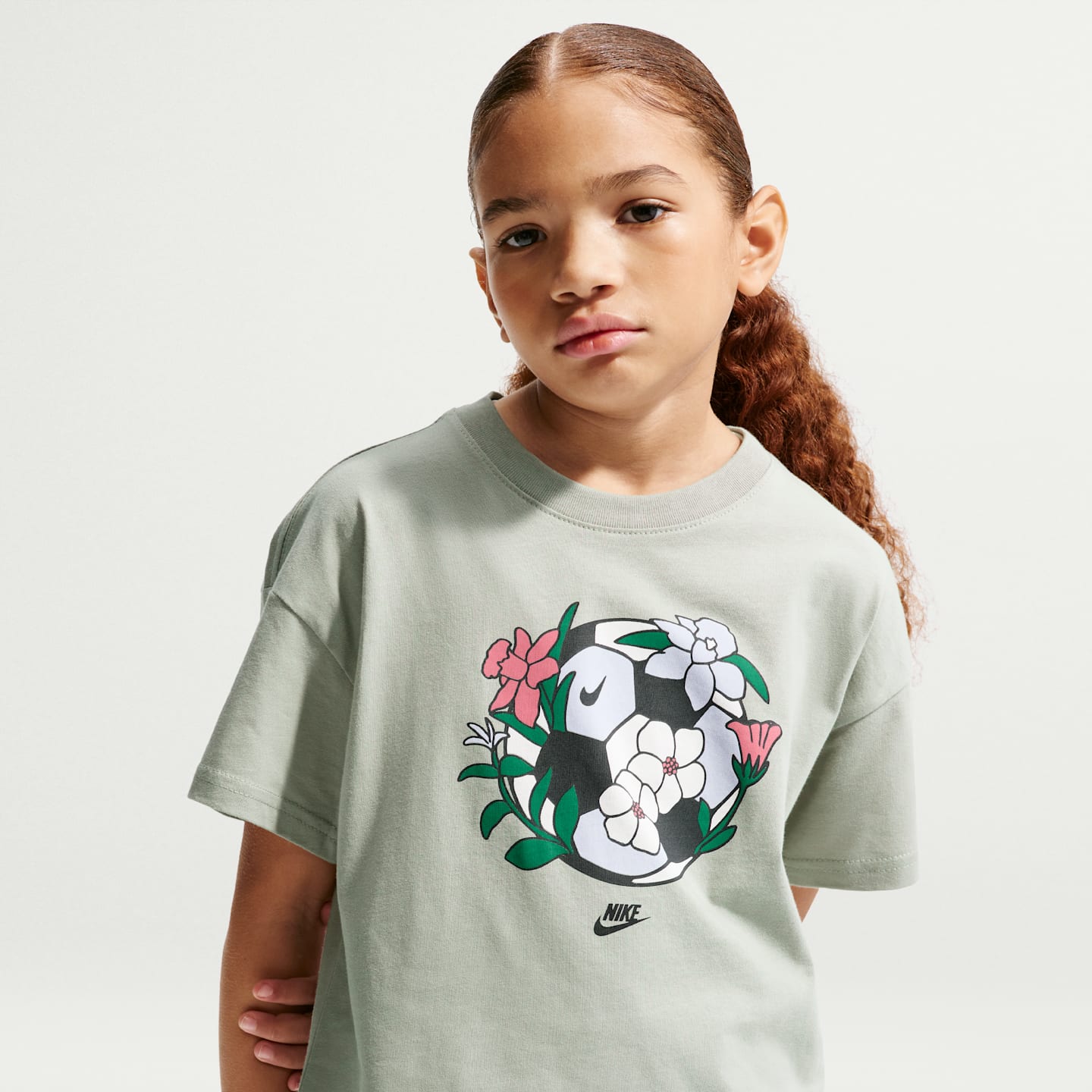 Детские футболки Nike Sportswear Essentials Big Kids' (Girls') Boxy T-Shirt