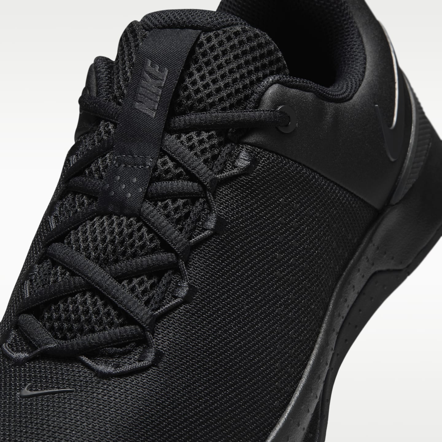 Мужские кроссовки Nike MC Trainer 4 Men's Training Shoes — фото 7