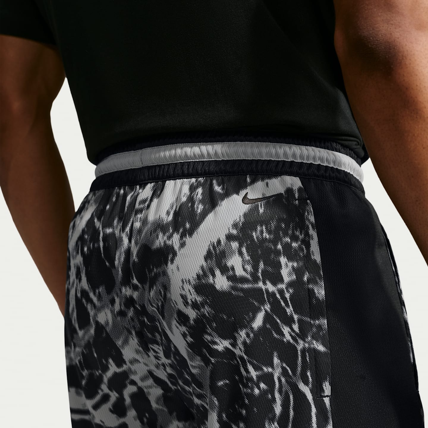 Мужские шорты Nike Ja Men's 8" Dri-FIT Basketball Shorts — фото 3