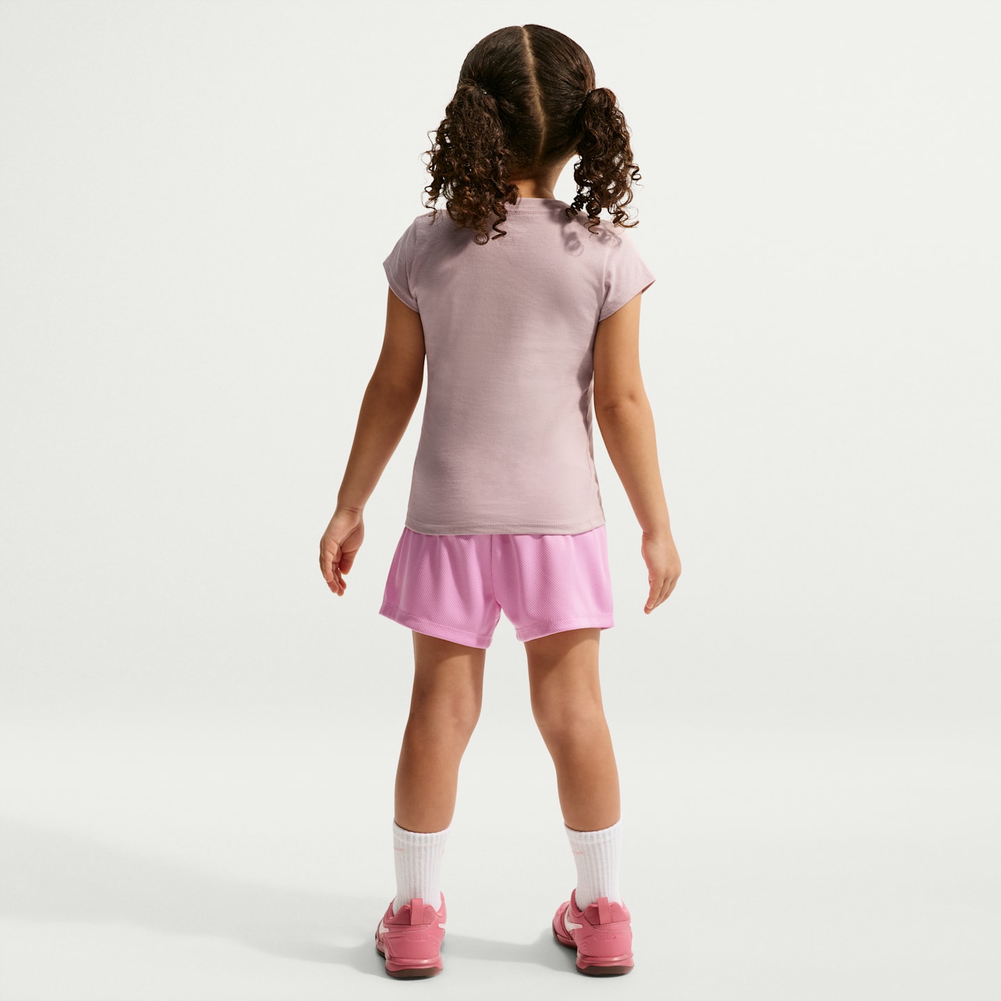 Детские шорты Nike Move With Nature Toddler 2-Piece Mesh Shorts Set — фото 7